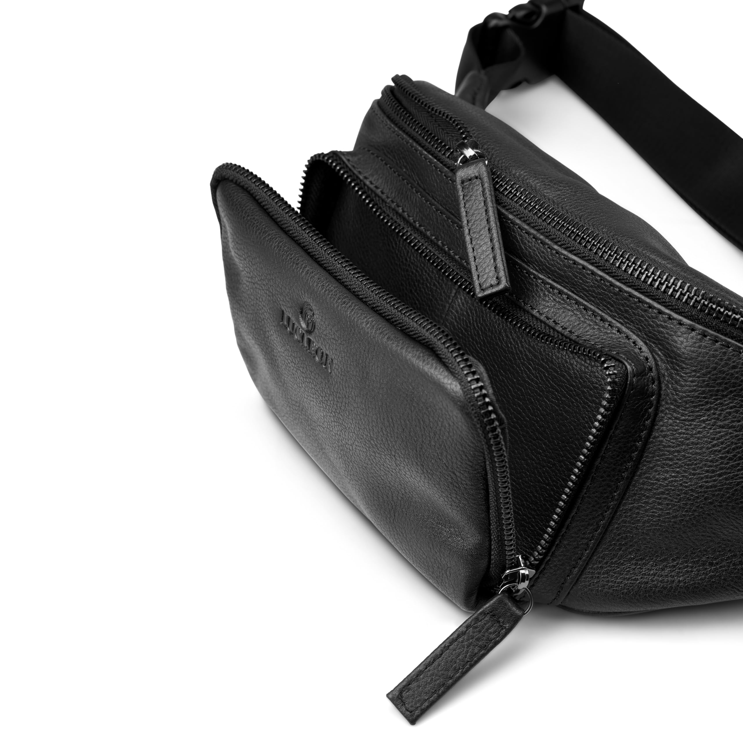 Lucleon by Trendhim | Bauchtasche für Herren aus Schwarzem Vollrindsleder | Anilin-Finish & Baumwollfutter | Gürteltasche im Dänischen Design für Alltag & Reise
