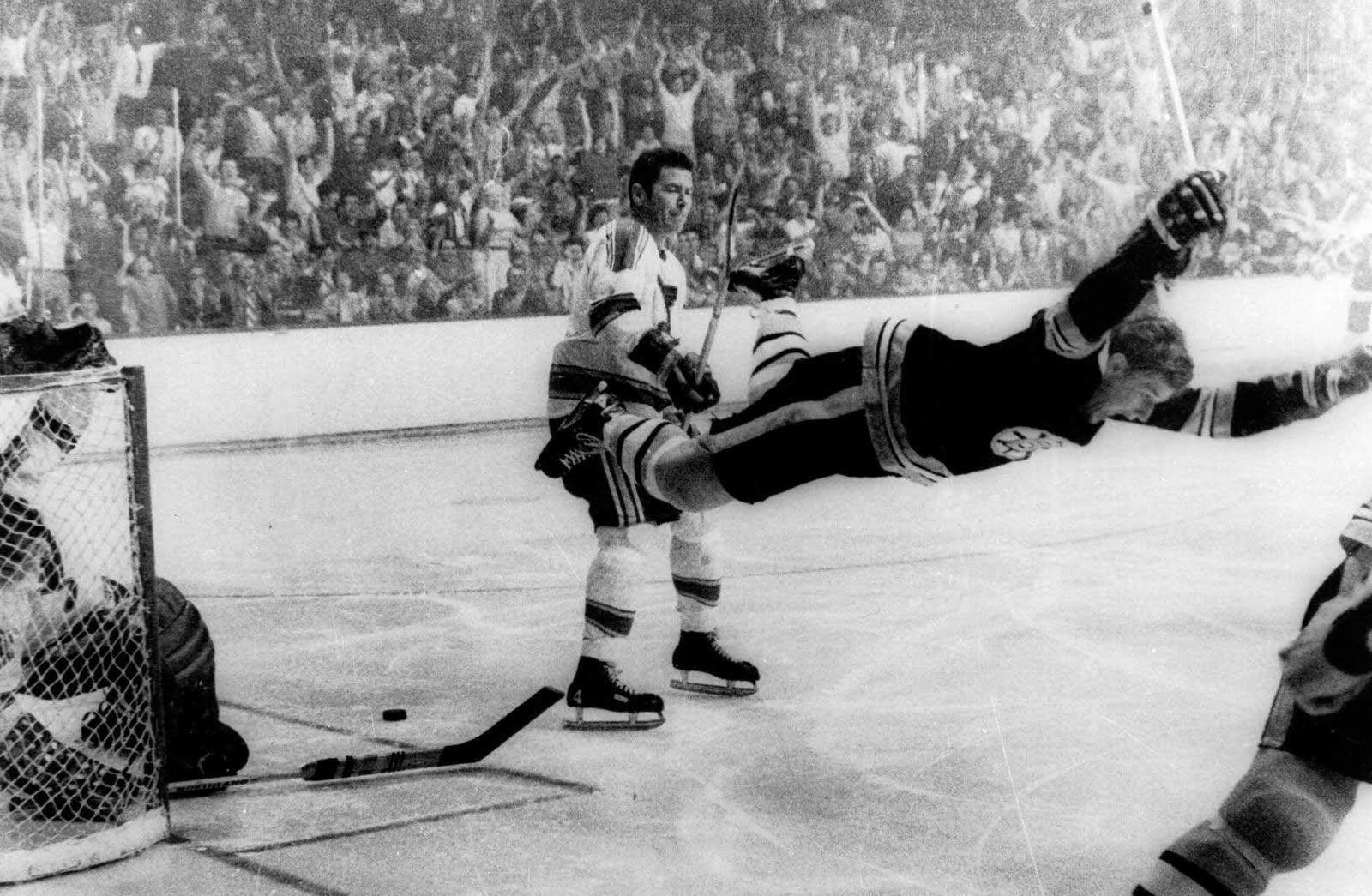 Bobby Orr The Flying Goal Art Hockey Greats NHL S Vivid Imagery Laminated Poster Print 17 Inch by 22 Inch