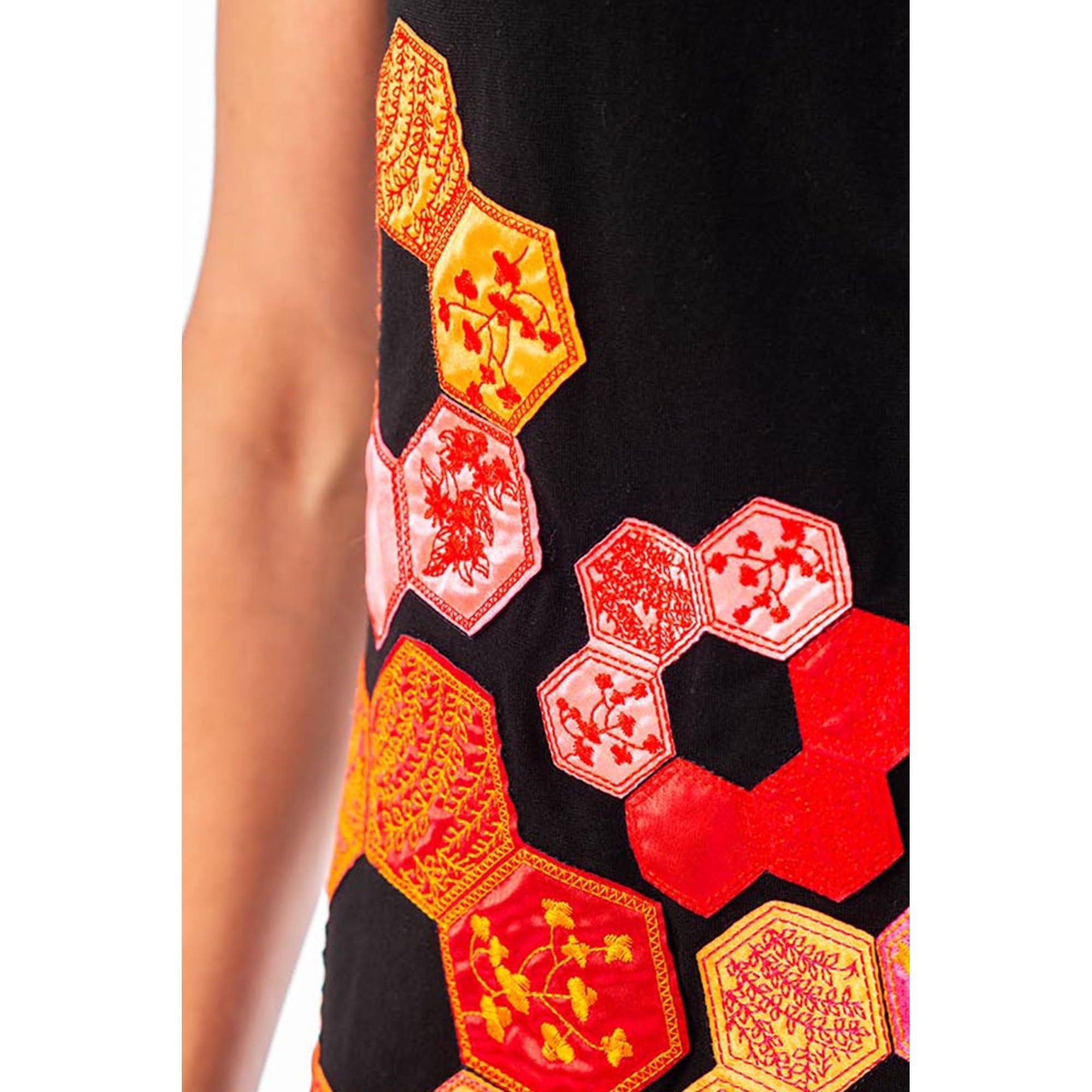 Mamatayoe Top Arte para Mujer – Top Negro sin Mangas para Eventos con Aplicaciones Bordadas, Tallas S-XXL