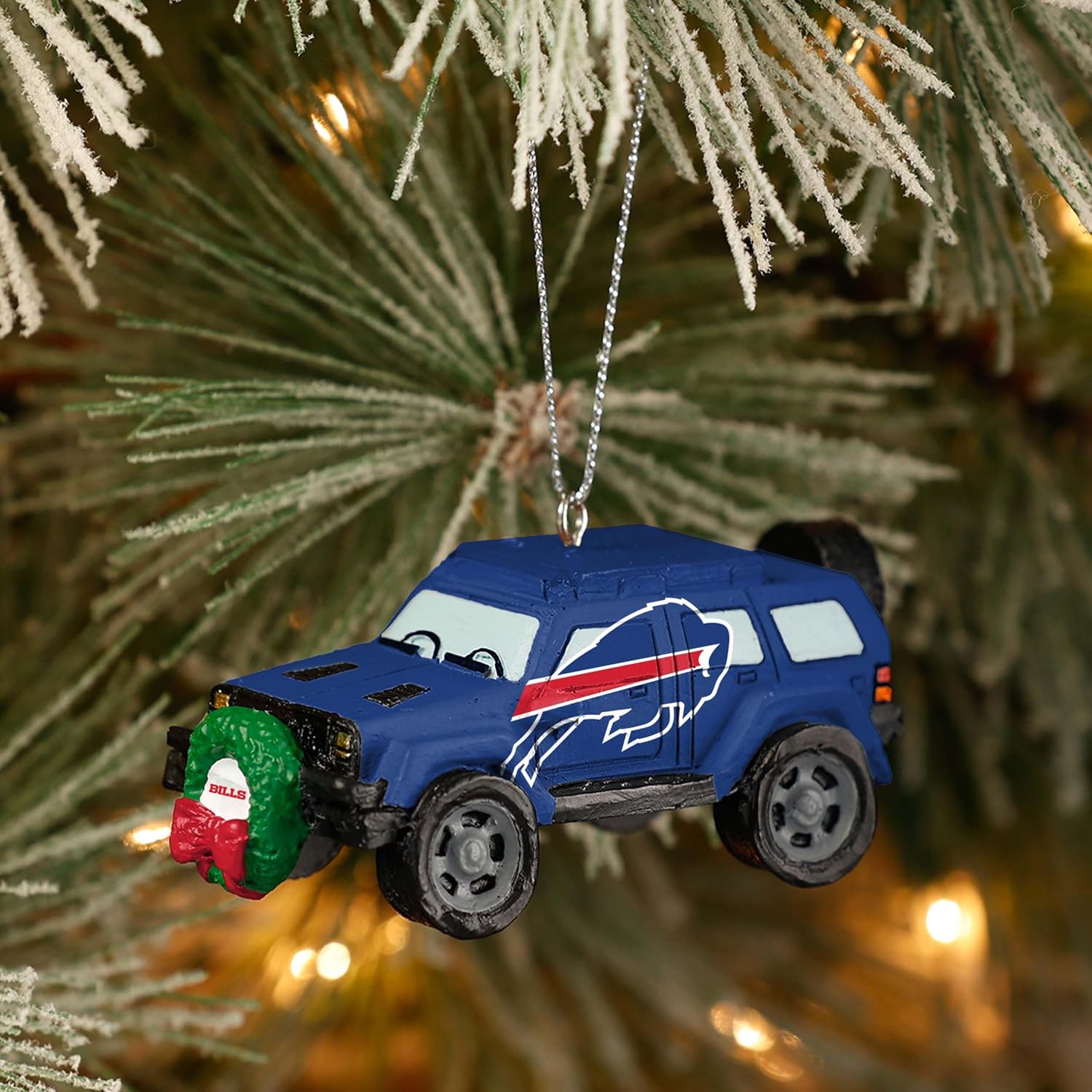 FOCO Buffalo Bills SUV Vehicle with Wreath Holiday Ornament - Image 3