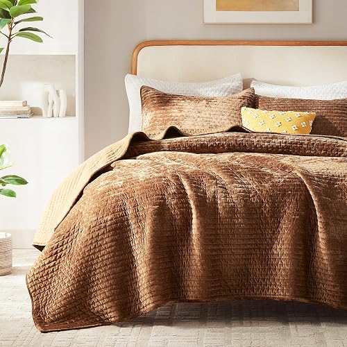 Luxury Velvet Quilt Set King Size 98''x106'', Ultra-Soft Striped Channel