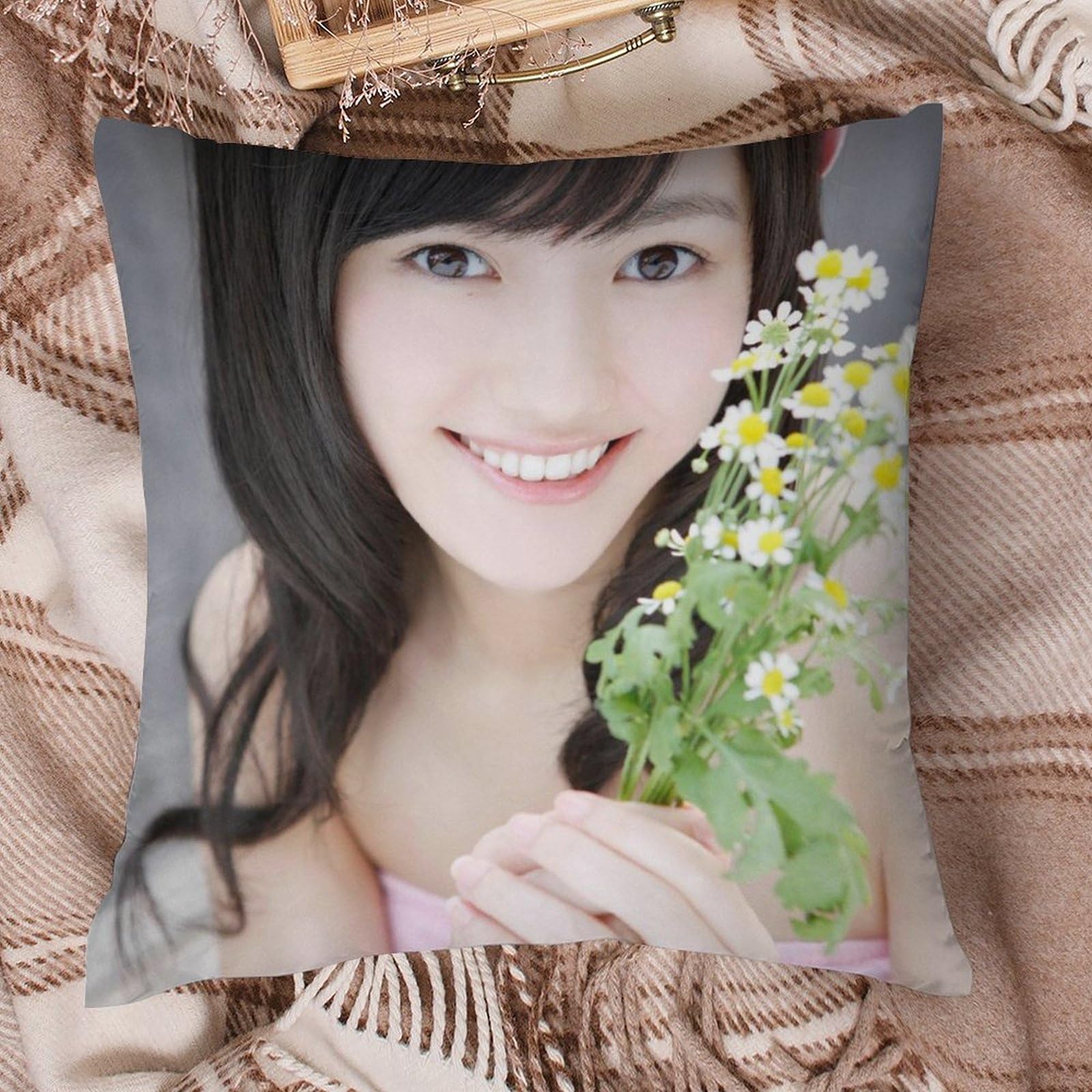 Amazon｜渡辺麻友 枕カバー 抱き枕カバー 正方形 枕カバー クッション 
