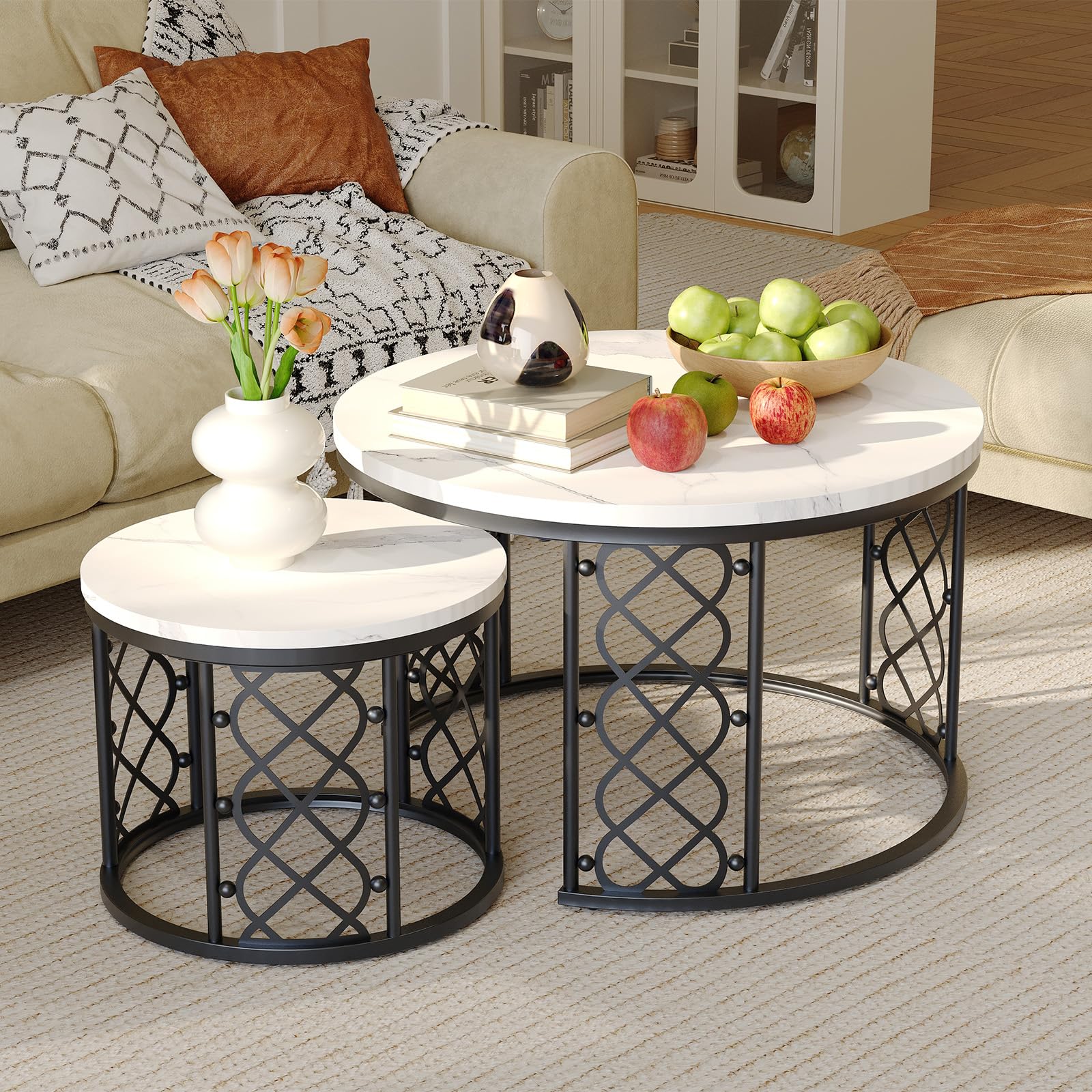 okwish 2er Set Runde Couchtische mit hohler Herz-Design-Optik, Moderne Beistelltische fürs Wohnzimmer, Weißes MDF Tischplatte für Wohnzimmer, Balkon & Büro, Schwarze Beine, 80x45 cm