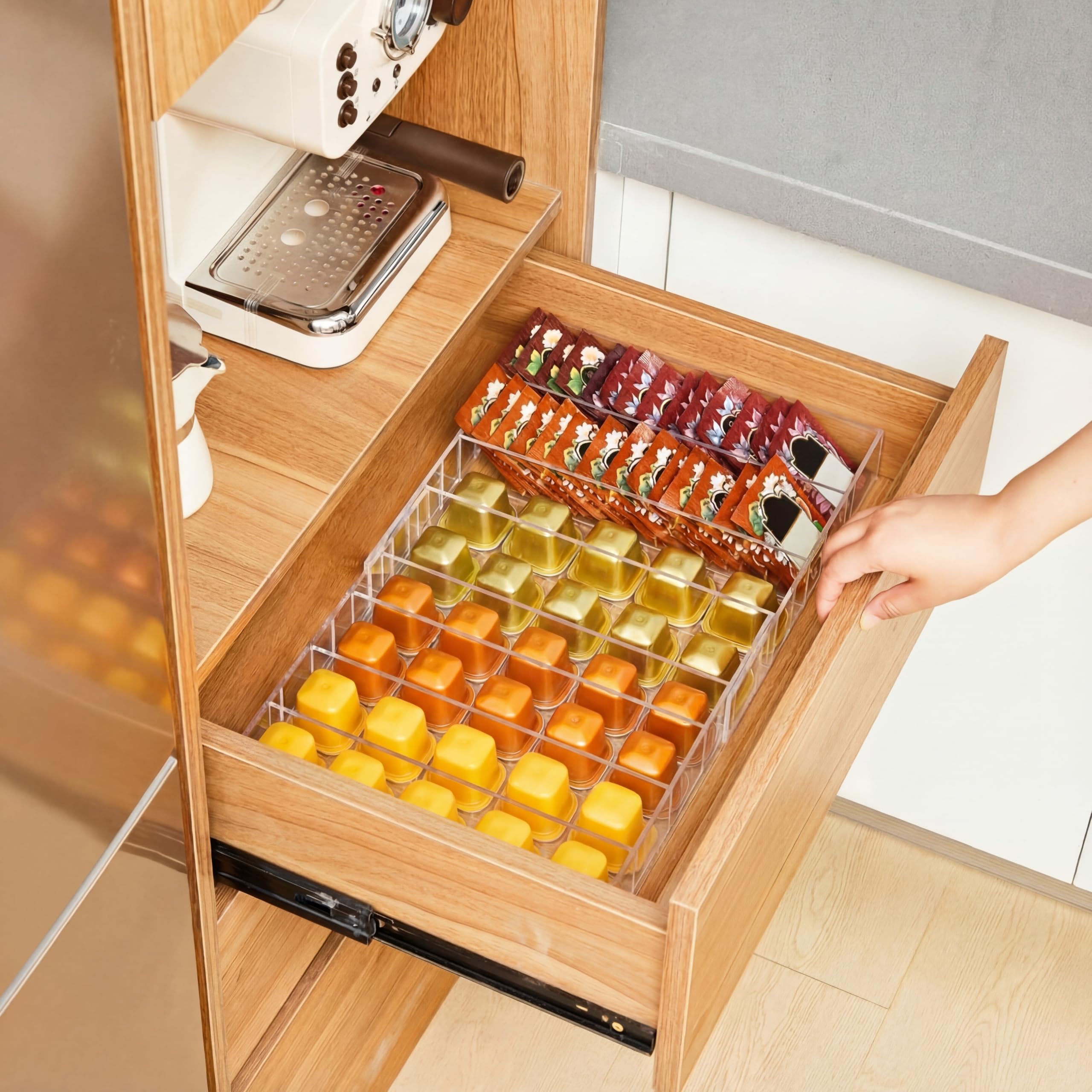 Briwooody Soporte acrílico expandible para cápsulas de café compatible con cápsulas Nespresso Vertuo, organizador de cajones, 10 compartimentos ajustables, capacidad para 35 a 70 cápsulas o 105 bolsas