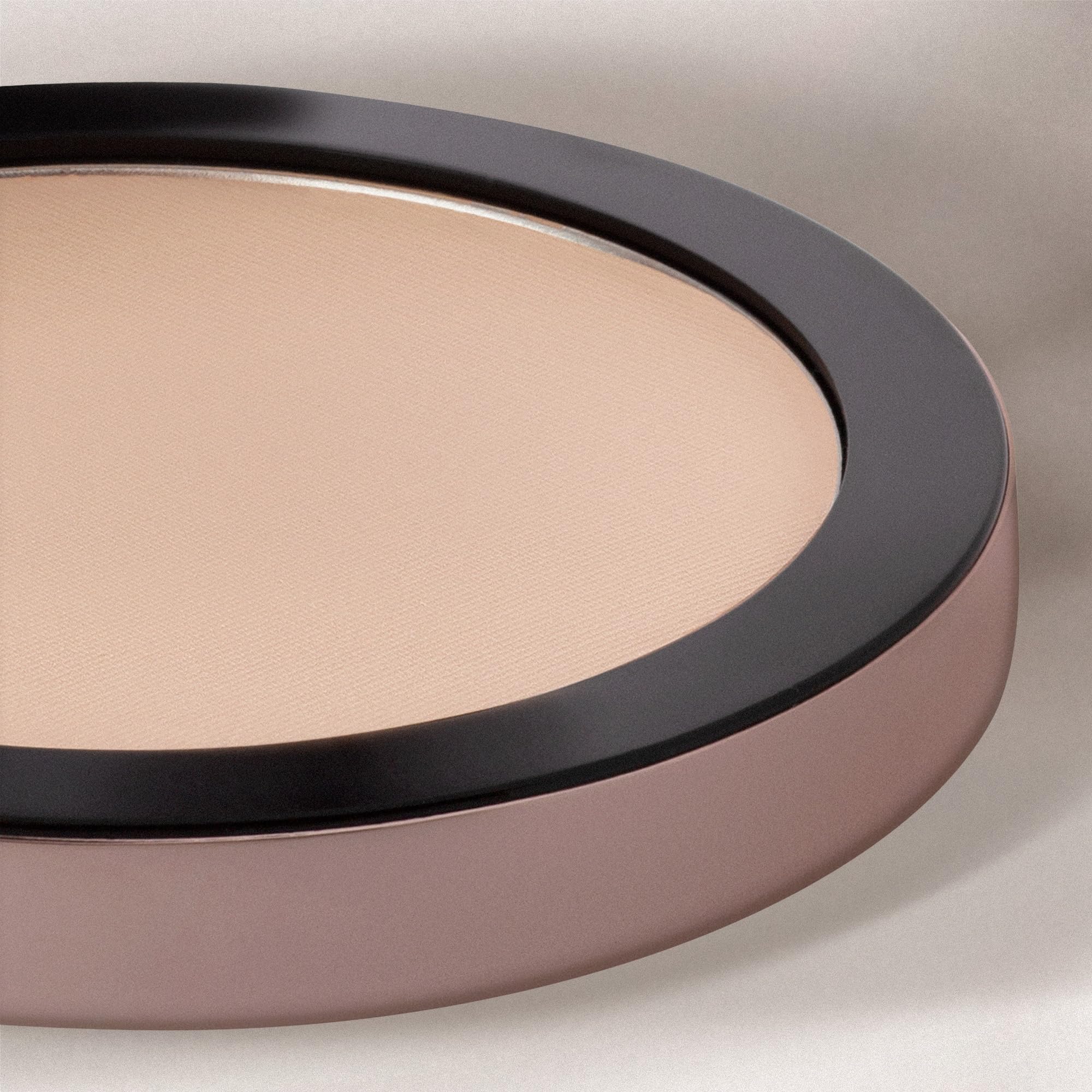 Pippa of London Mayfair Irresistible 861 Matte Compact Powder, Irresistible- 861, 13 g (Pack of 1) - Image 2