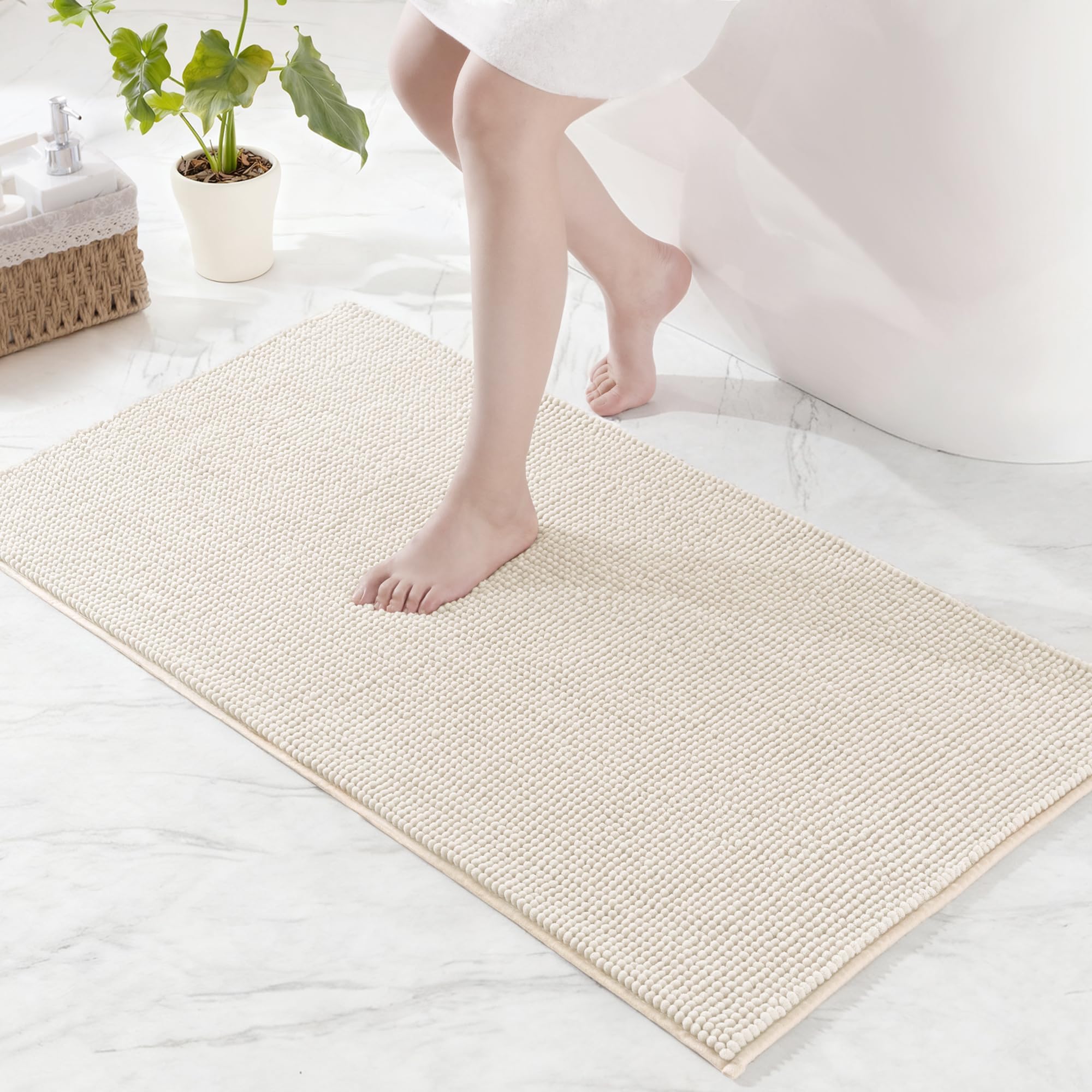 Exclusivo Mezcla Chenille Bath Mat 60 x 90 cm, Extra Soft Non-Slip Absorbent Bathroom Mat, Machine Washable Quick Dry Bath Rugs for Bathroom Floor, Shower, Home Decor, Ivory