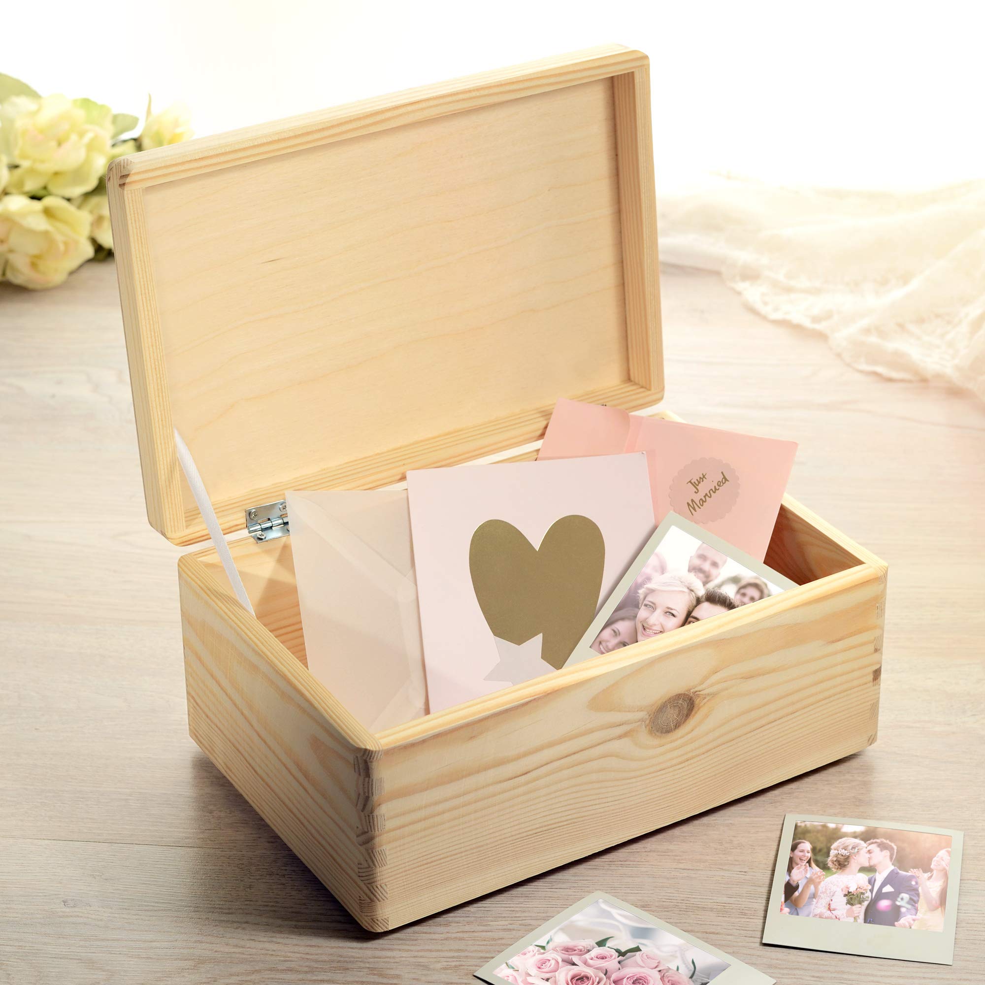 Erinnerungsbox zur Hochzeit, Holzkiste mit Deckel, Hochzeitsgeschenke für Brautpaar, Erinnerungskiste mit Gravur, Personalisiert mit Namen und Datum, Kleine Geschenkbox, Holz Aufbewahrungsbox, Fotobox