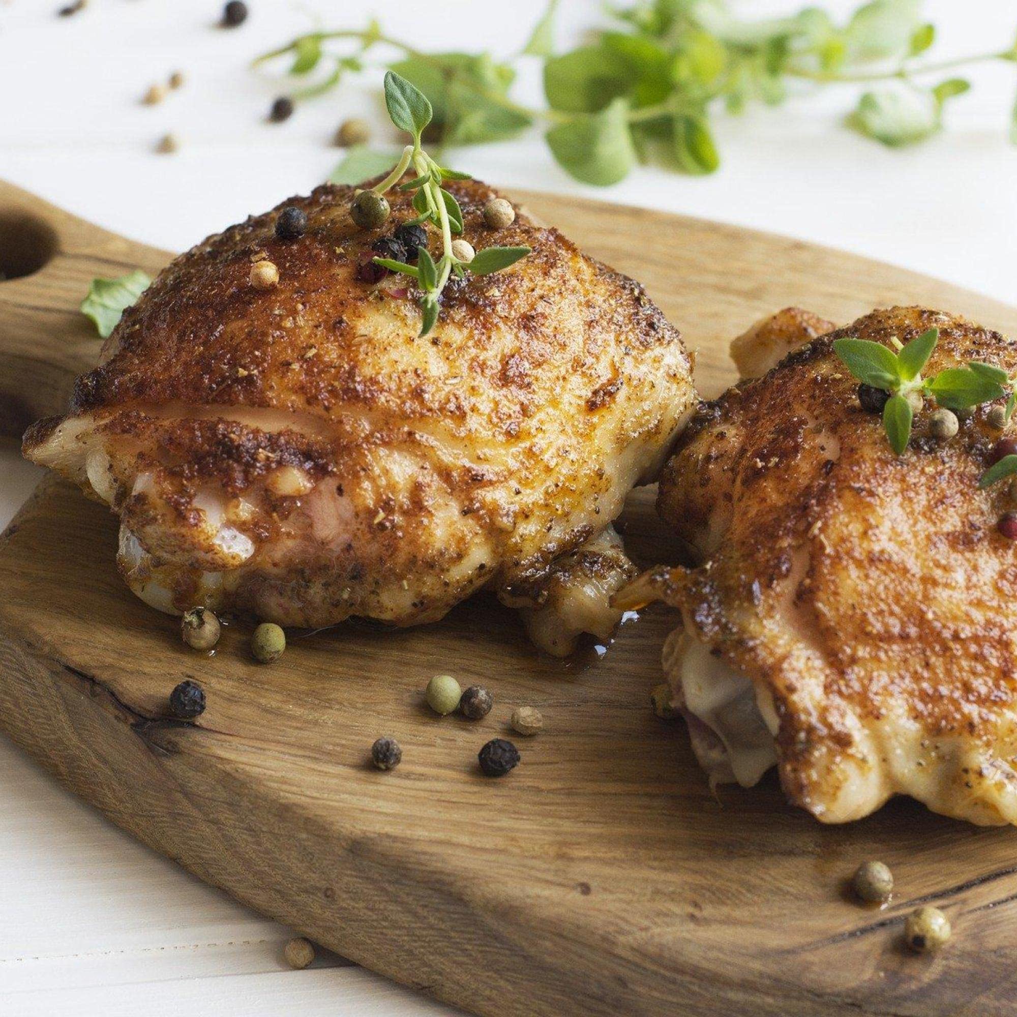 Royal Bernard - Box Petit prix – Colis de 4 barquettes de hauts de cuisse de poulet déjointés