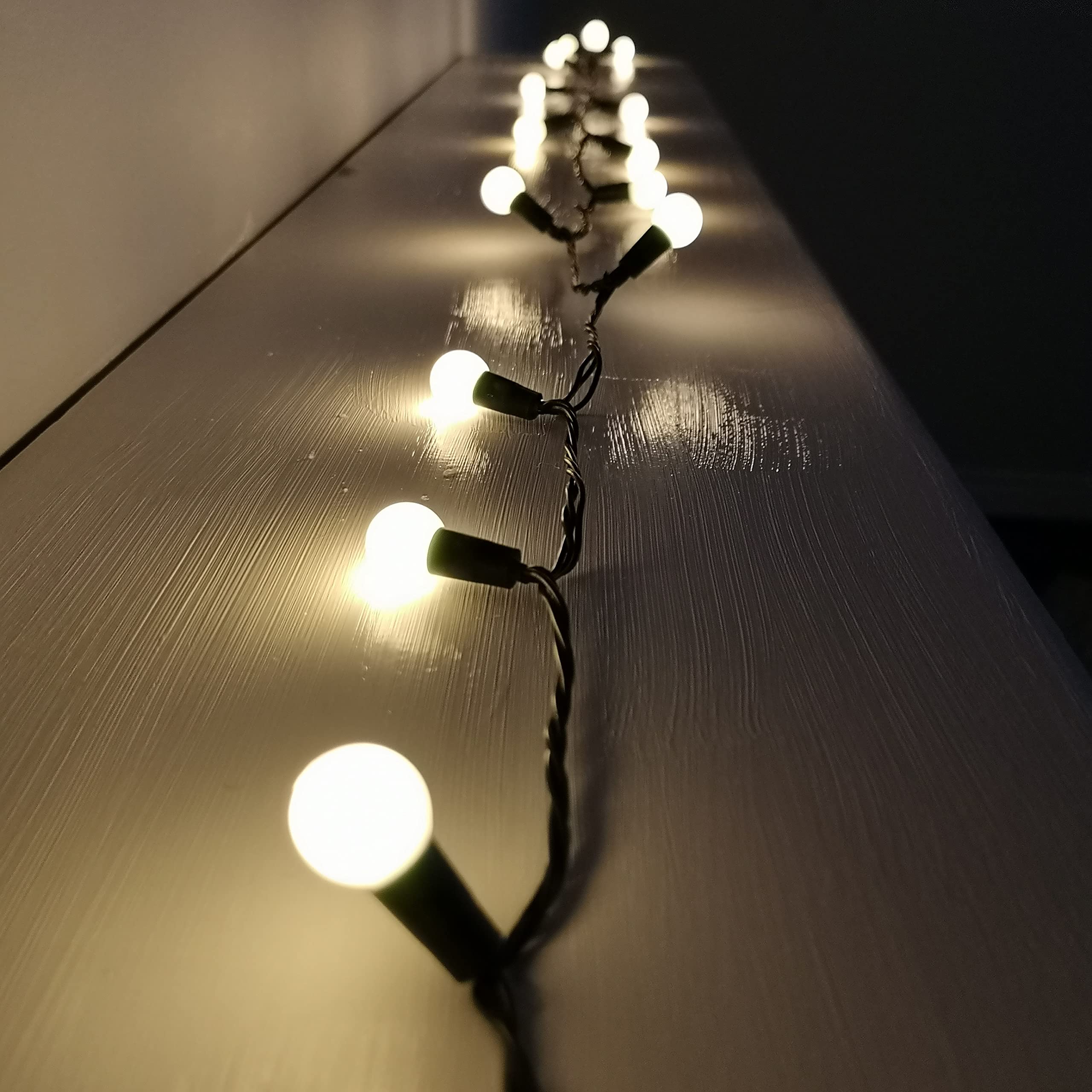 Premier Green 10M 100 Led Multi Action Outdoor Pearl Christmas Lights Warm White
