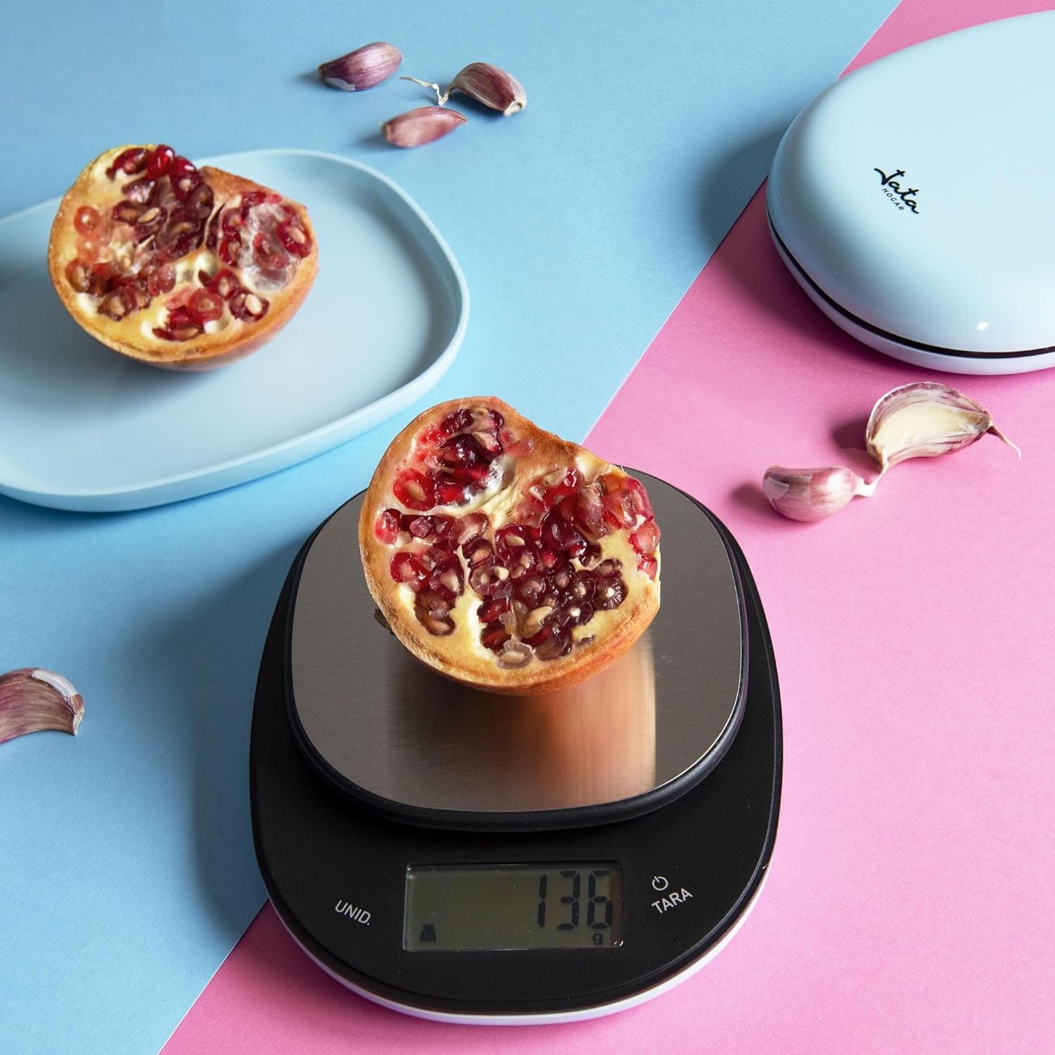Jata HBAL1202 - Digital Kitchen Scale, High Resistance, High Precision, Up to 5 kg, LCD Display, Tare Function, Includes Batteries and Lid, Measures: 14 x 17.5 x 2.8 cm