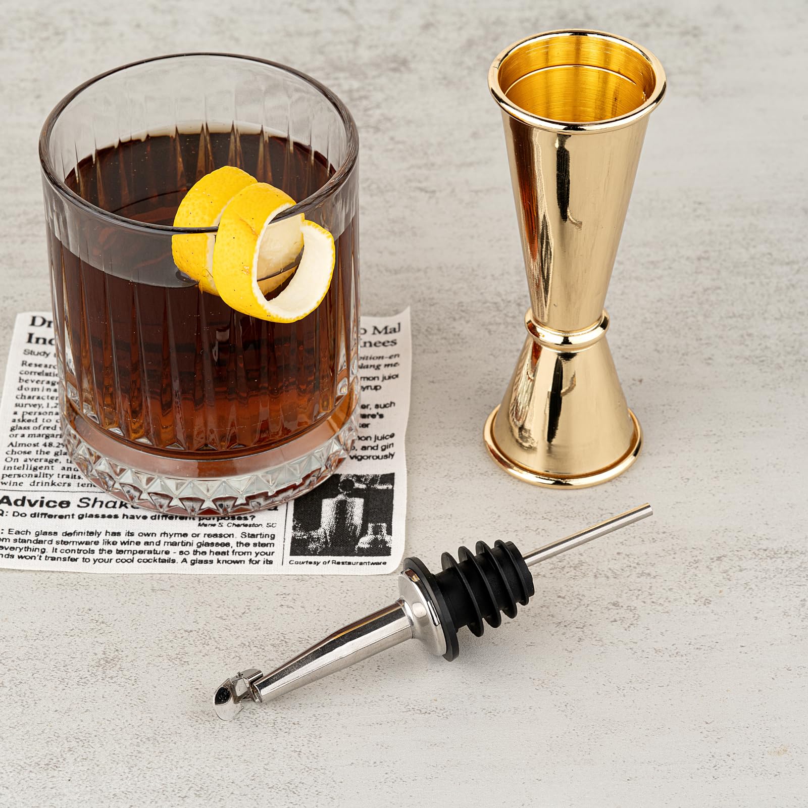 Restaurantware Bar Lux - Vertedor de velocidad de 4.3 x 1 x 1 pulgadas, 1 vertedor de botellas resistente, diseño cónico, versátil vertido rápido de líquidos, boquilla de vertido de licor de acero