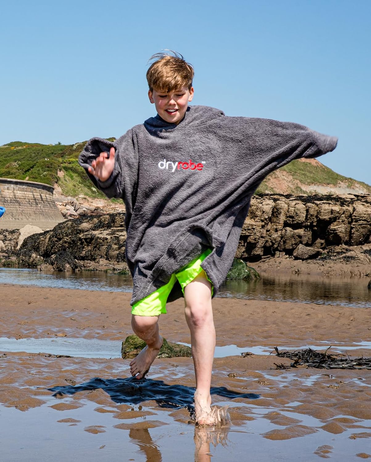 Dryrobe Towel Swim Robe - Hooded Surf Poncho Changing Robe - Organic Cotton - for Swimming, Beach, Surfing - Short Sleeve (Kids 5-9 - Slate Grey)