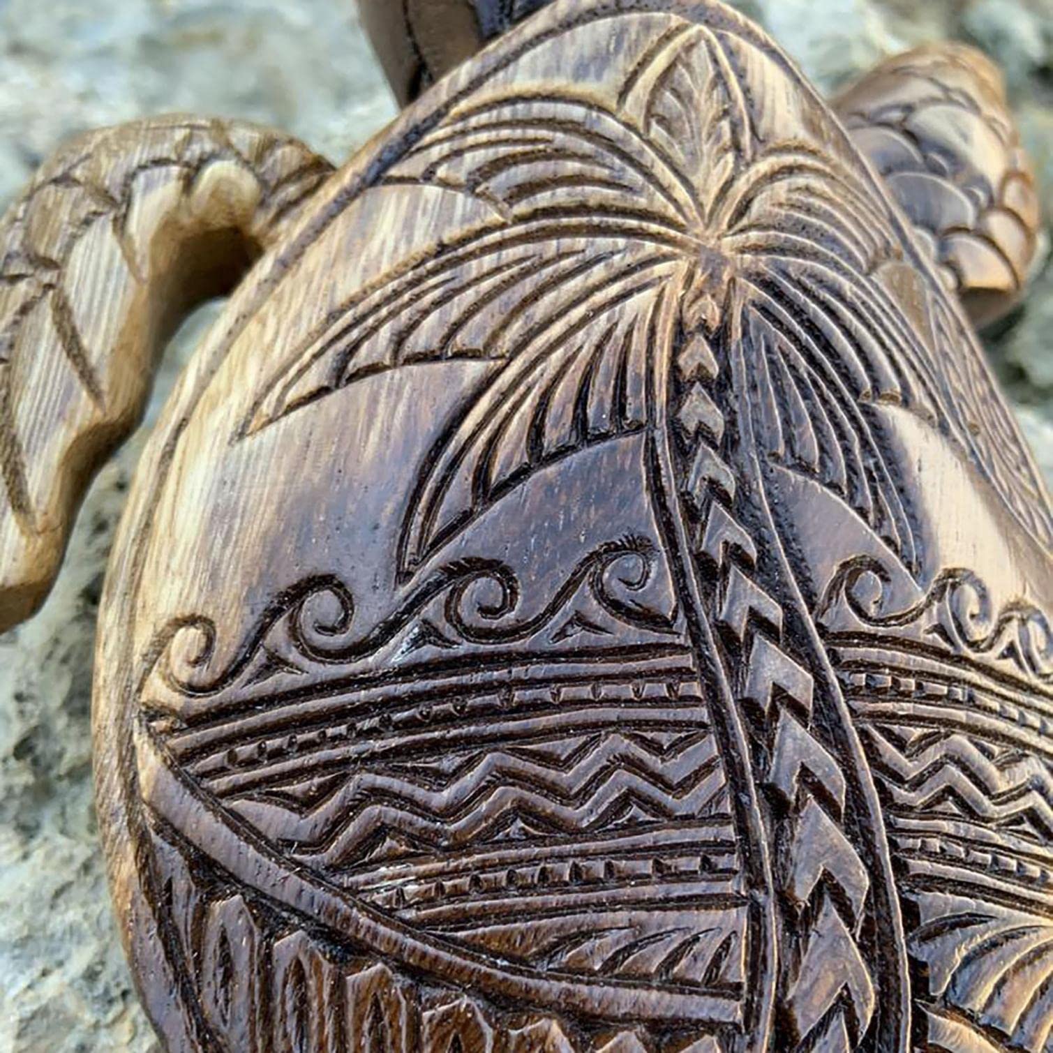 Amazon.co.jp: 手彫りの木 ハワイアンホヌウミガメ、8インチ