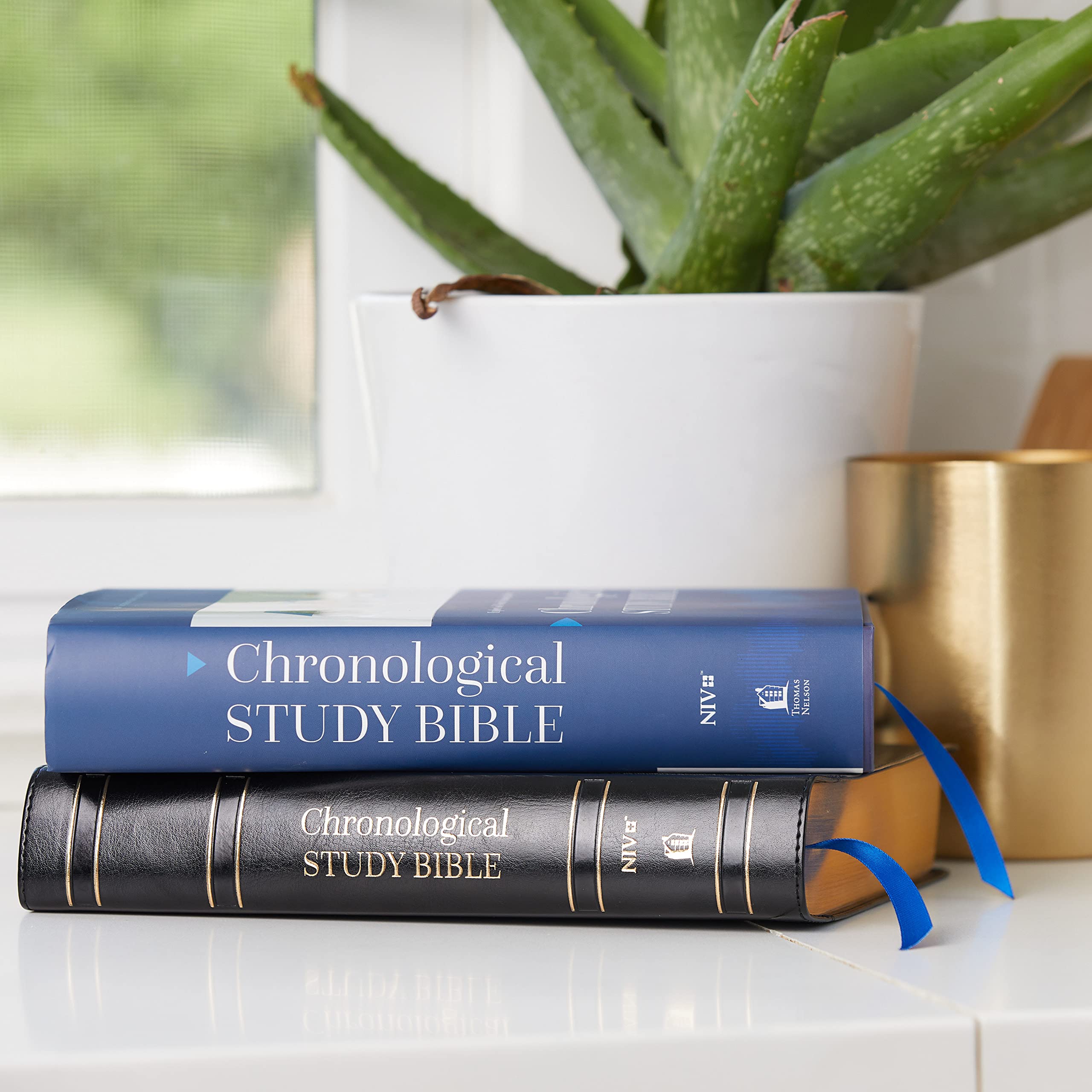 NIV, Chronological Study Bible, Hardcover, Comfort Print: Holy Bible, New International Version