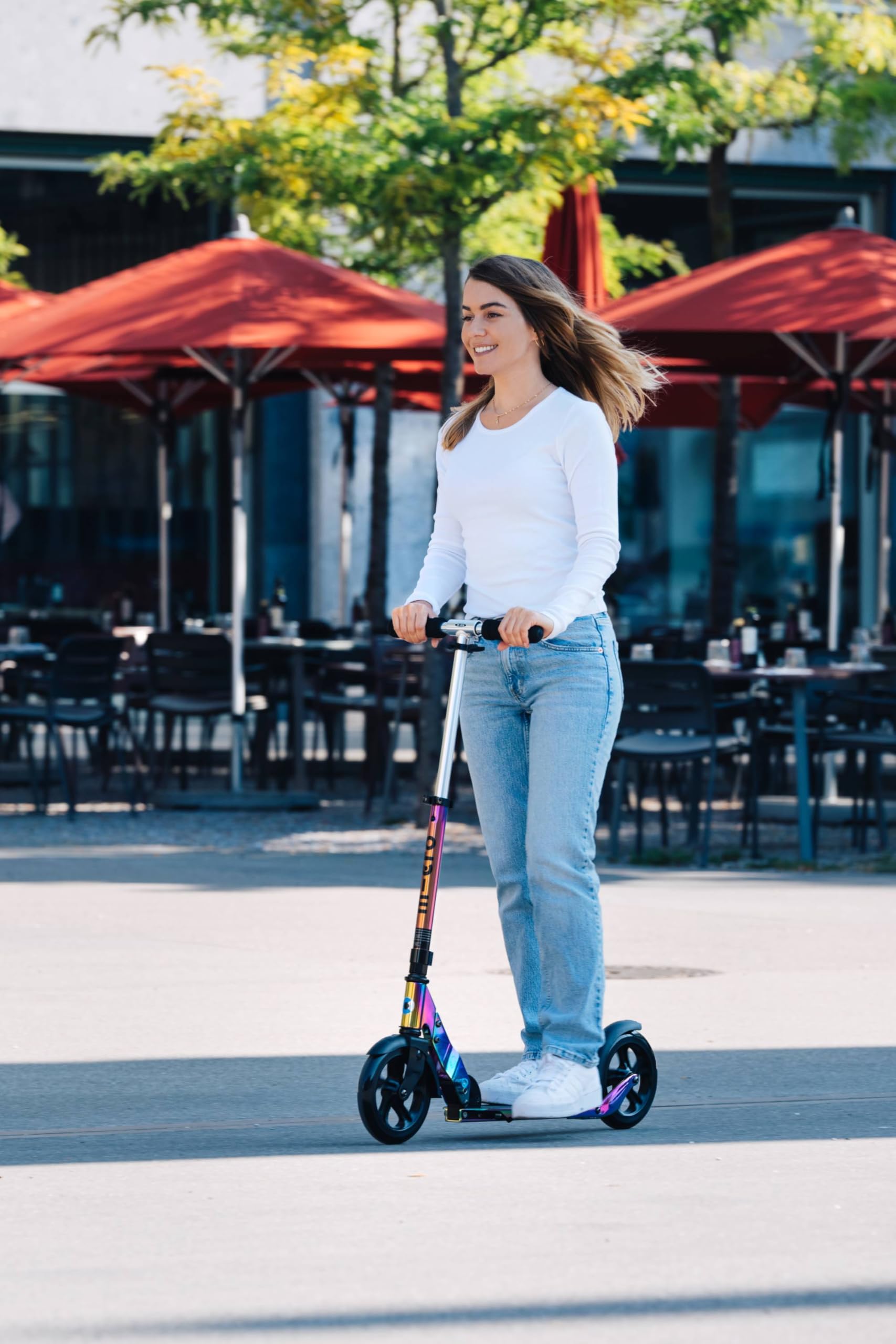 Micro® Classic El Original | Patinete 2 Ruedas 200mm PU Rodamientos ABEC9 | Deslizamiento Suave sin esfuezo | Muy Ligero y Elegante | Scooter Plegable y Duradero | Jóvenes y Adultos