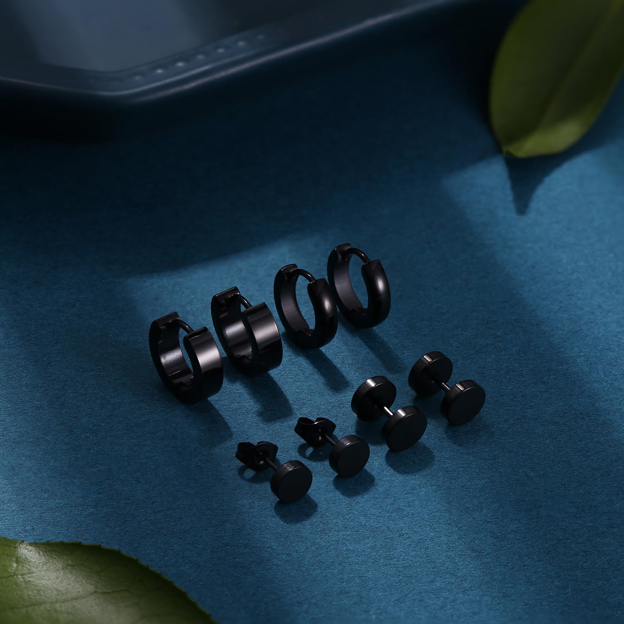 YADOCA 4-6 Paia Orecchini Cerchio Uomo Acciaio Inossidabile Ipoallergenico Neri Piercing Set per Donna