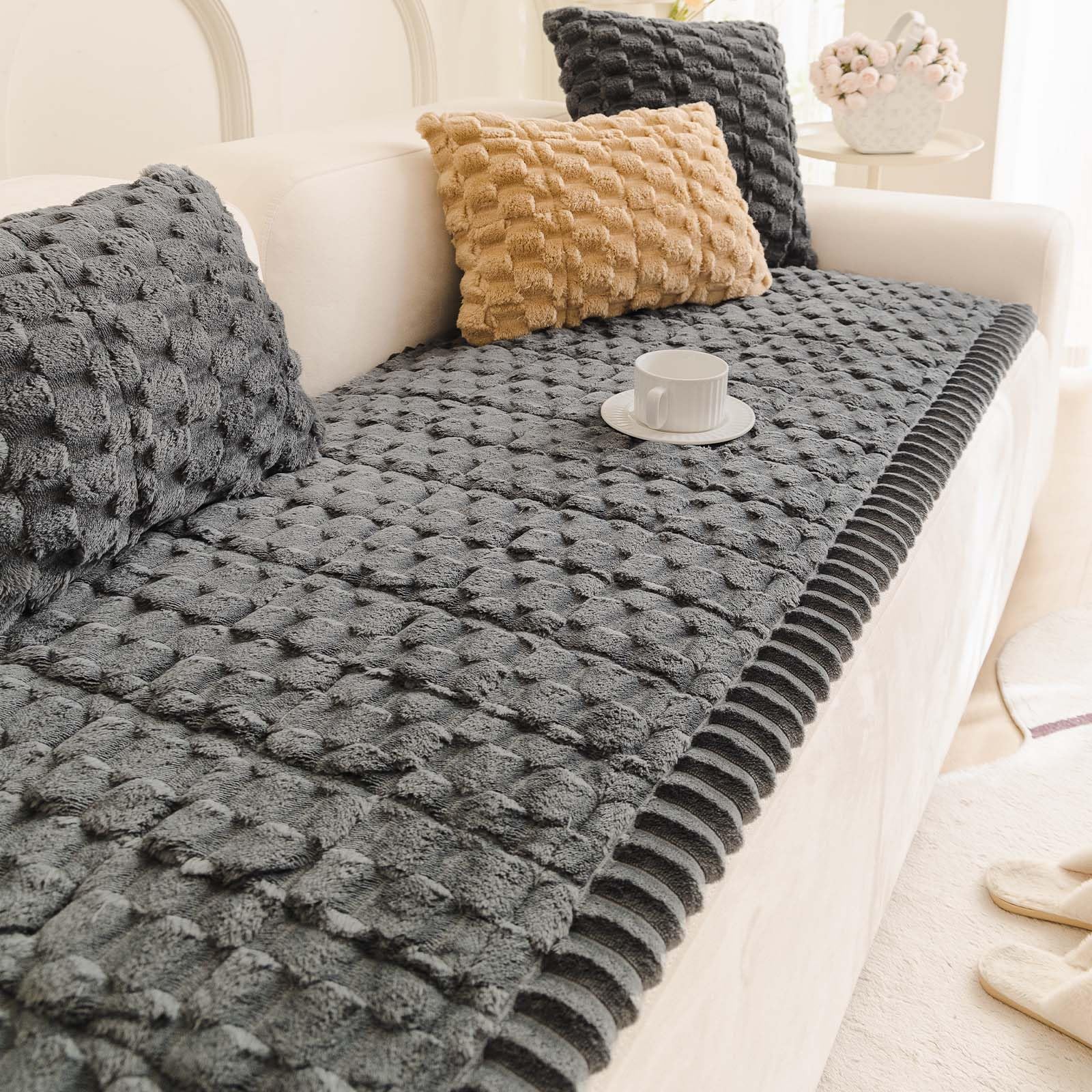 QHAIYYBF Soft Plush Sofa Cover 3 Seater Super Soft Stylish Couch Covers for Dogs Pets Cats New Thick Sofa Covers Washable Sofa Slipcovers Furniture Protector for Living Room