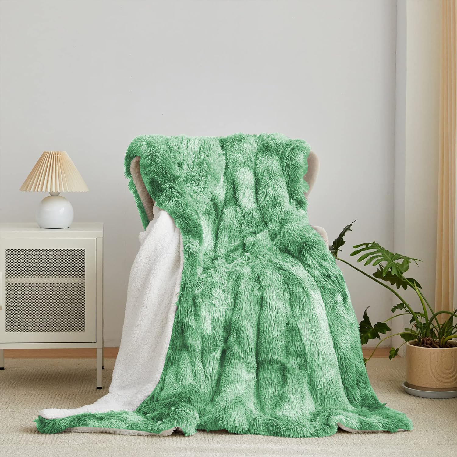 Wajade Fluffy Fuzzy Throw Blanket Super Soft Warm Large Blanket for Bed Couch Car Sherpa Faux Fur Blanket,Green White 160x200CM - Image 2