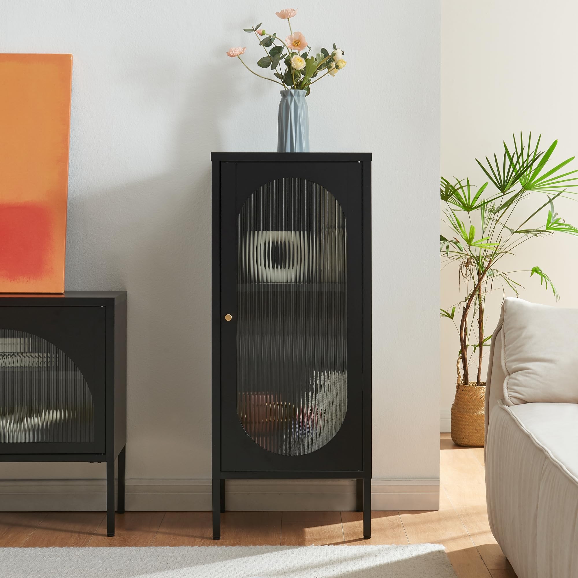 [en.casa] Armoire Vitrée avec Étagère et 4 Pieds Réglable Buffet Haut pour Salon Entrée Bureau Porte avec Fermeture Magnétique et Verre Strié Acier Laqué 102 x 43 x 40 cm Noir Mat