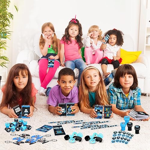 Miniatura 9 de TecUnite 84 piezas de suministros de cumpleaños para videojuegos, incluye mini cuaderno, llavero, juego de premio de fiesta para videojuegos,
