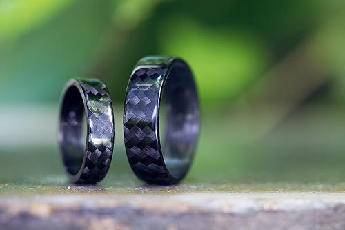 Miniatura 3 de Set of two glossy black carbon fiber wedding and engagement bands. Unique jewelry rings. Engagement Rings (00105_5N7N)