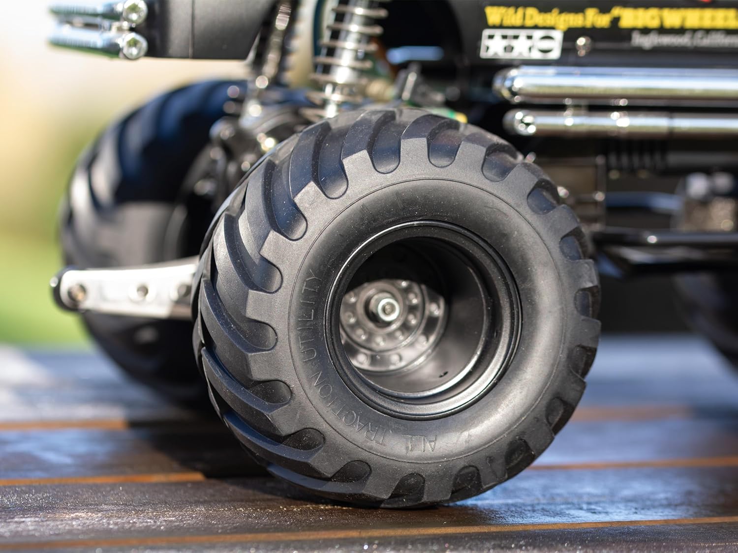 TAMIYA America, Inc 1/12 Lunch Box Monster Truck Kit, Black Edition, TAM58546
