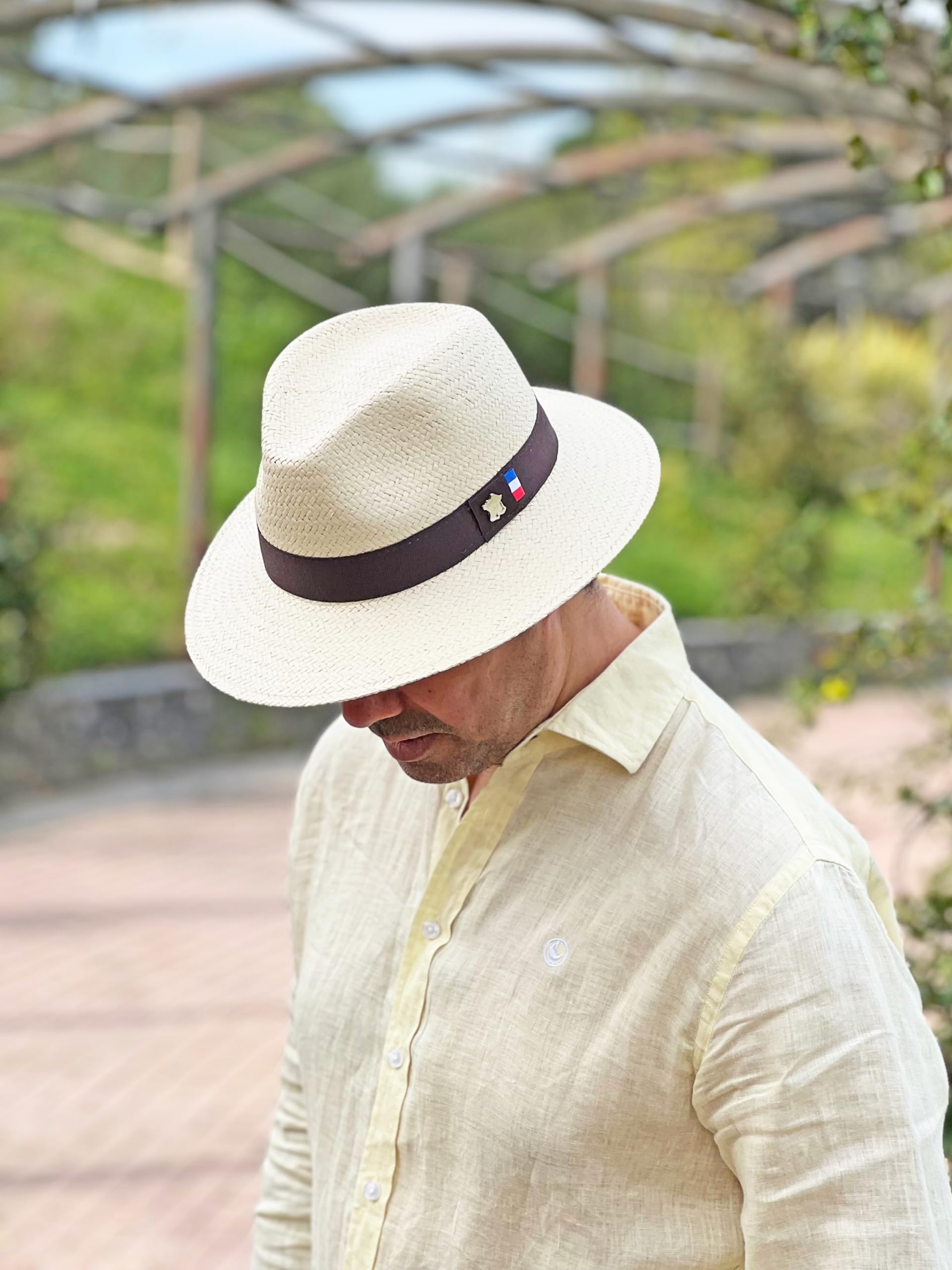 Patriia Chapeau avec Drapeau français. Fabrication entièrement Artisanale, réalisée à la Main. Chapeau pour Homme. Chapeau pour Femme.