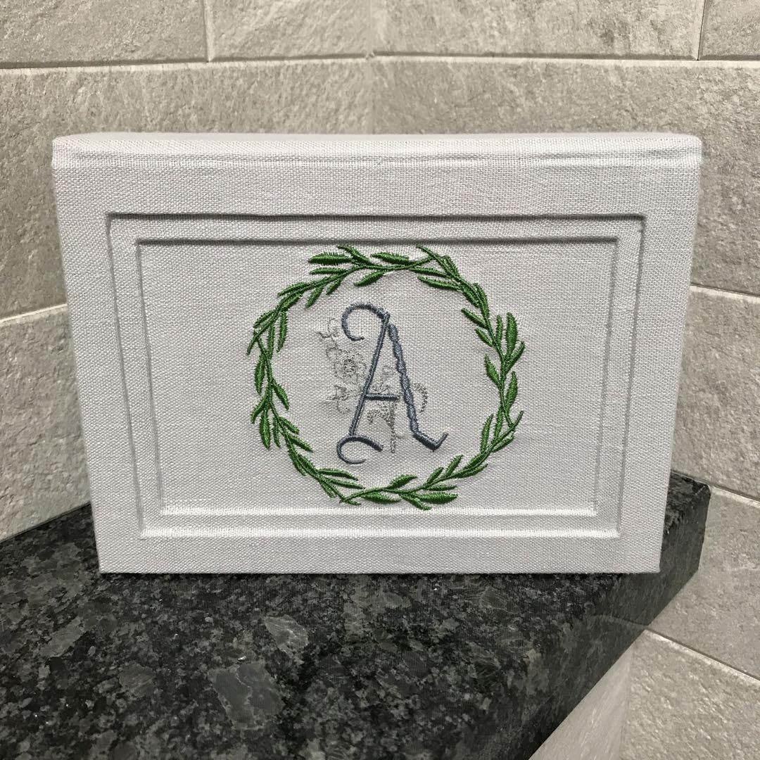 Amazon.co.jp: カルトナージュ アクセサリーボックス Aイニシャル刺繍