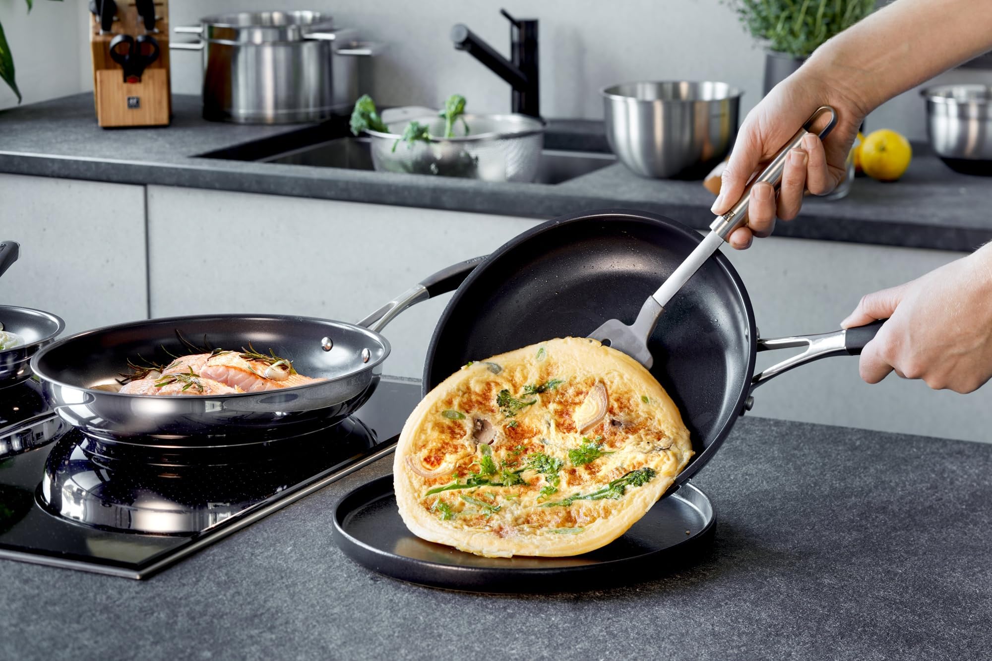 ZWILLING Core, Set de 3 poêles (20, 24 et 28 cm), Revêtement antiadhésif en céramique, Compatible induction, Acier inoxydable