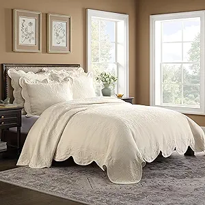 Charleston Estate Modern Farmhouse Floral Matelasse Bedspread with Scalloped Edges, 100% Cotton Breathable Bedding, Full/Queen, Ivory Floral