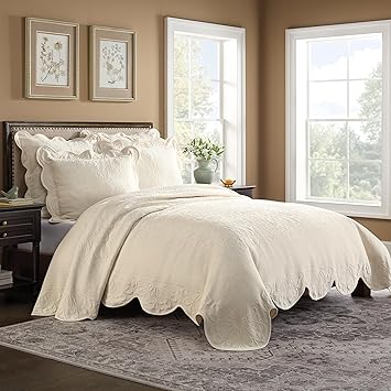 Charleston Estate Modern Farmhouse Floral Matelasse Bedspread with Scalloped Edges, 100% Cotton Breathable Bedding, Full/Queen, Ivory Floral