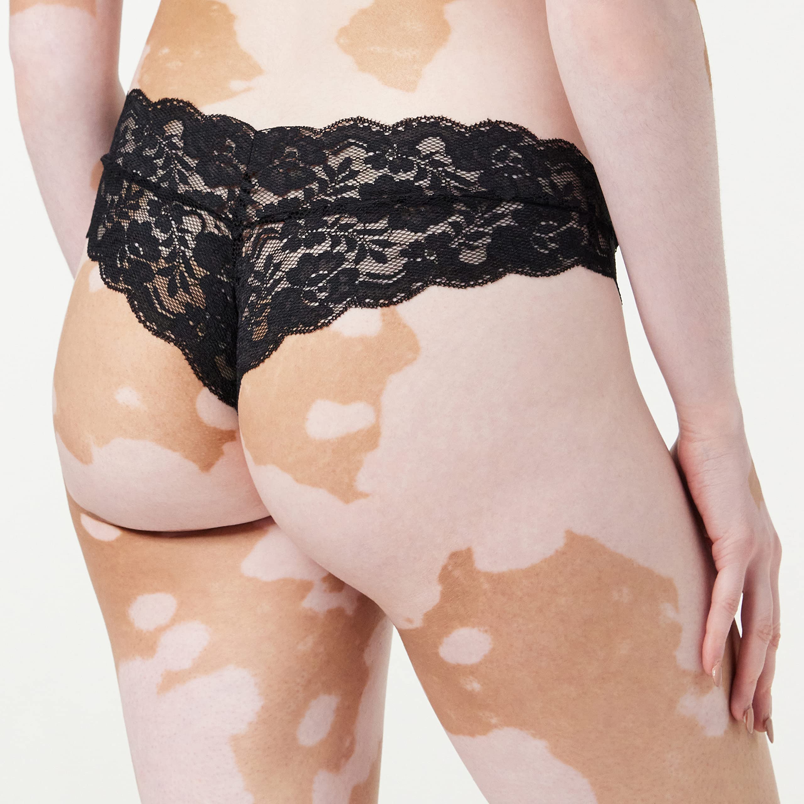 Iris & Lilly Intimo Brasiliano Cheeky in Pizzo Donna, Pacco da 3