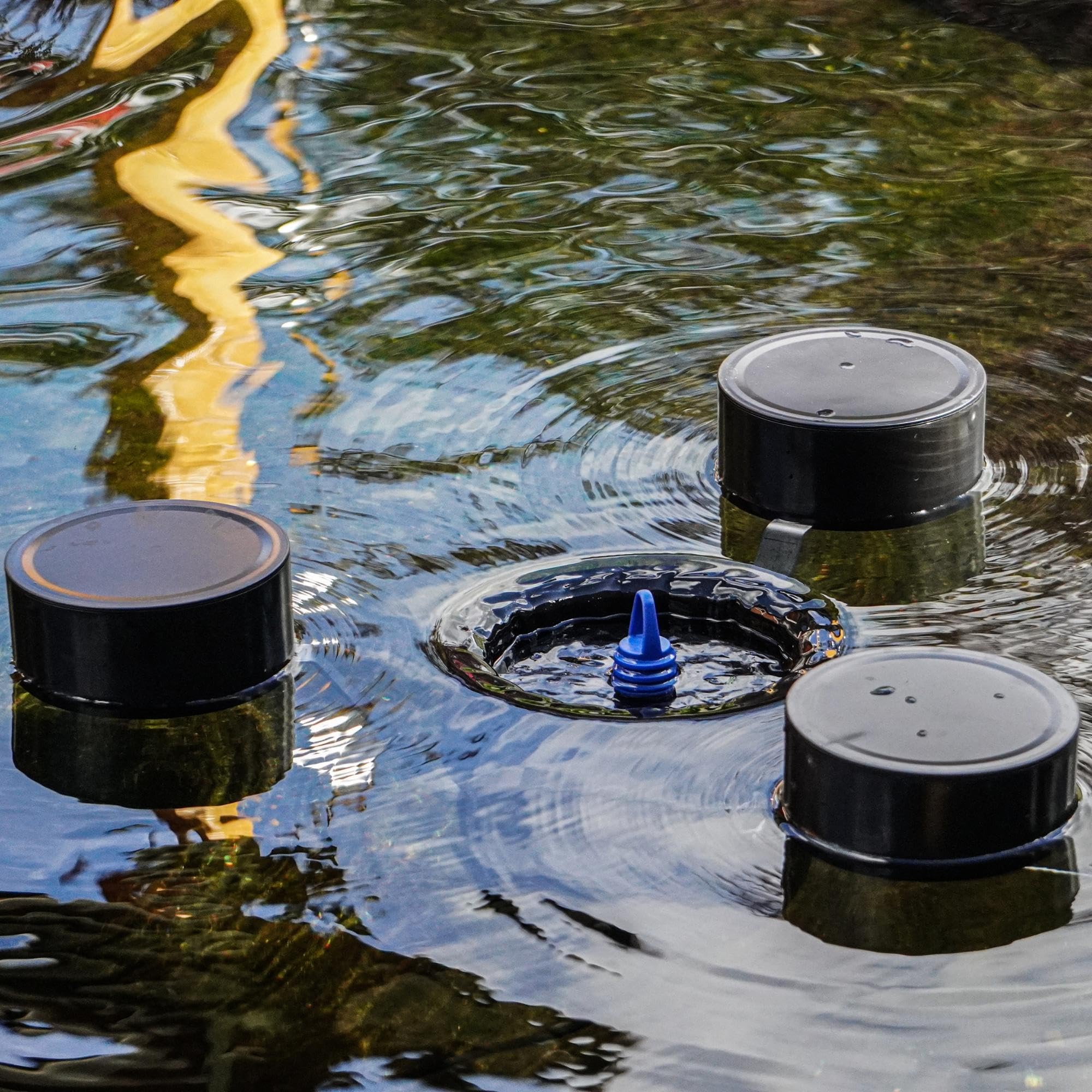 BluSkimmer 2.500 - Schwimmender Skimmer für Teiche - Mit Fontänenset