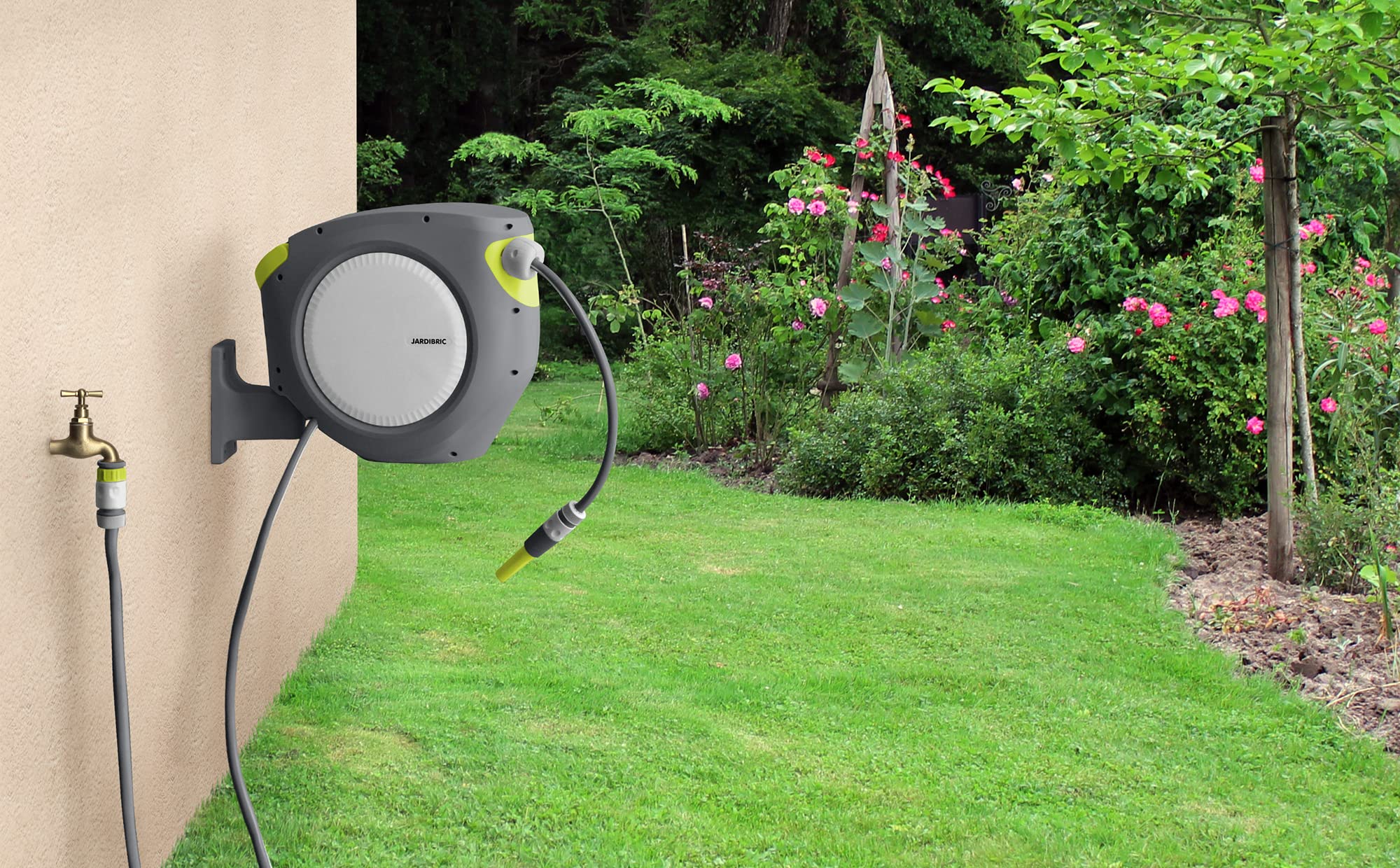 Jardibric 12028 - Dispensador automático de Pared (20 m, 12,5 mm de diámetro, retráctil, con alargador, Nariz de Grifo, empalmes y Pistola de riego