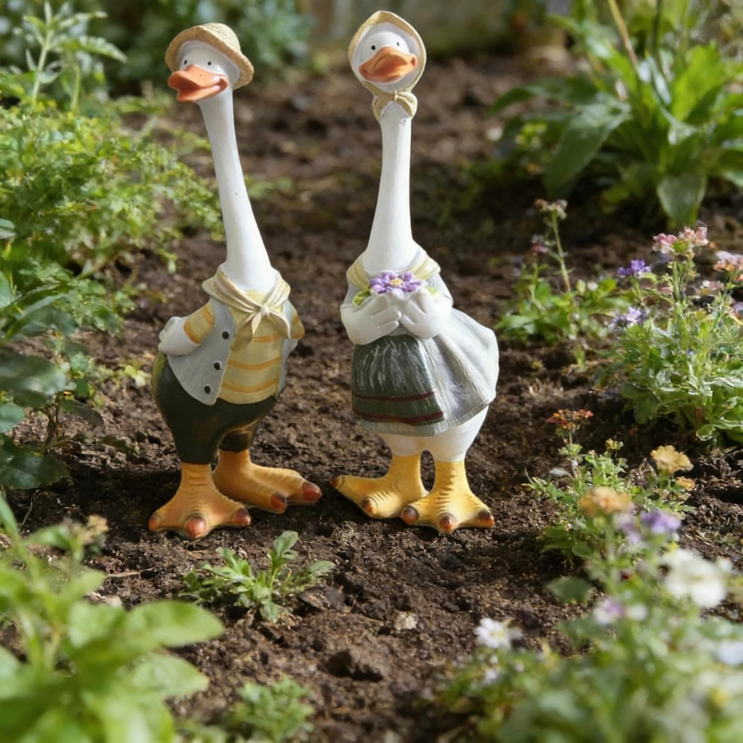 2 Pcs Cute Ducks Statues Home Decor, Countryside Garden Sculptures Art Decor Goose for Yard Porch