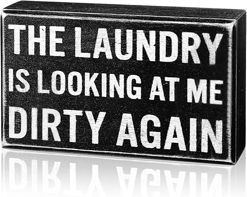 Miniatura 8 de Letrero de madera rústica con texto en inglés The Laundry Is Looking at Me Dirty Again (color retro) para decoración de cuarto de servicio, estilo