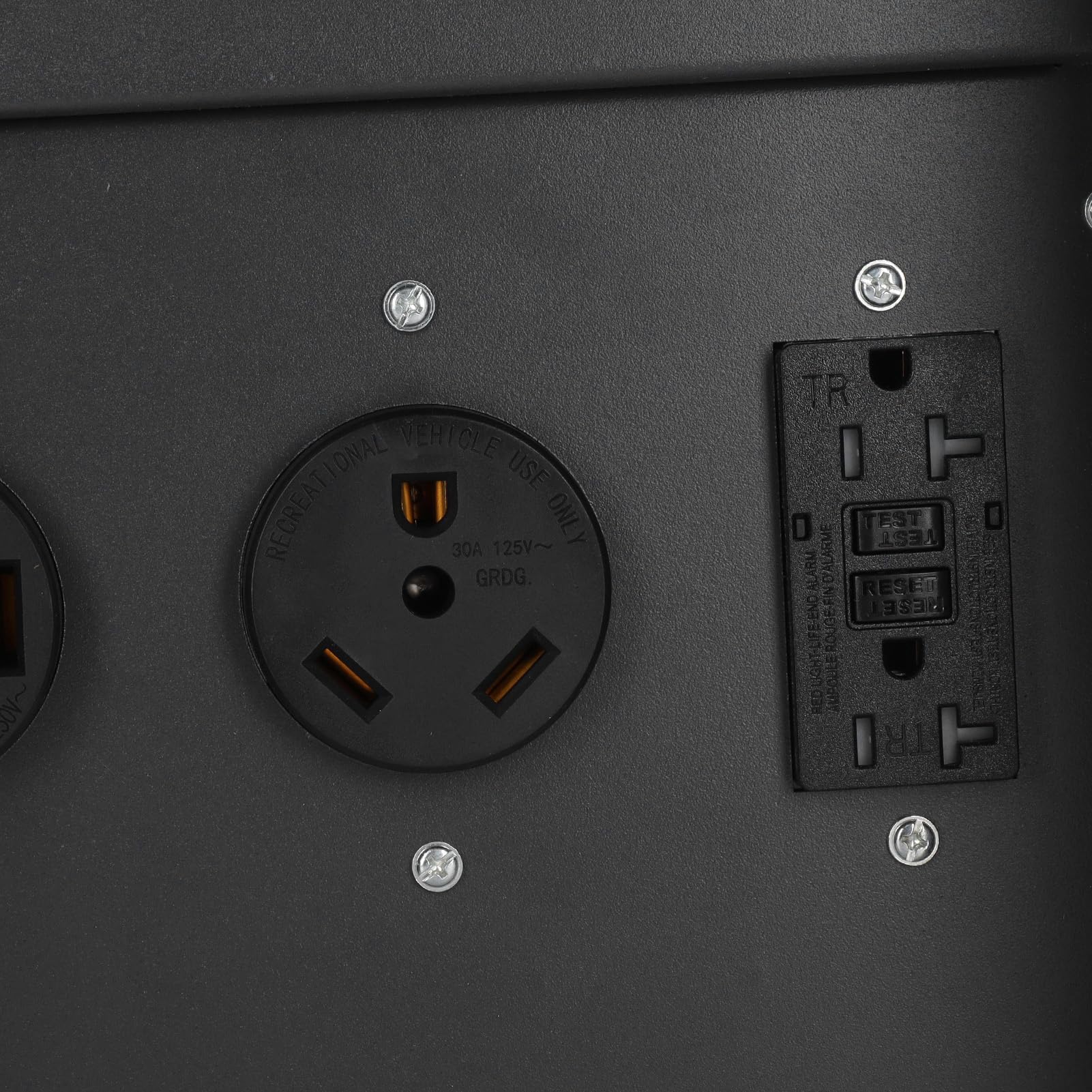 FTVOGUE Pannello Elettrico per, Scatola di Presa di Corrente per in Acciaio Laminato A Freddo e PC con Prese da 20 A 30 A 50 A 125 V 250 V, Pannello di Presa di Corrente Temporanea Resistente Alle