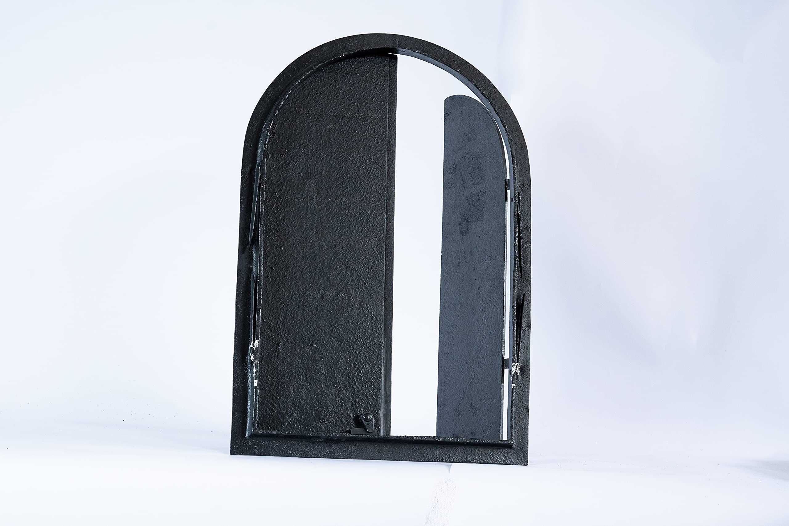 SEZAM doppelte Räucherofentür aus Gusseisen, mit Türriegel, halbrund, Tür für Smoker - Ofentür - Steinofentür, 39,5 x 3,5 x 58,5 cm, schwarz bemalt