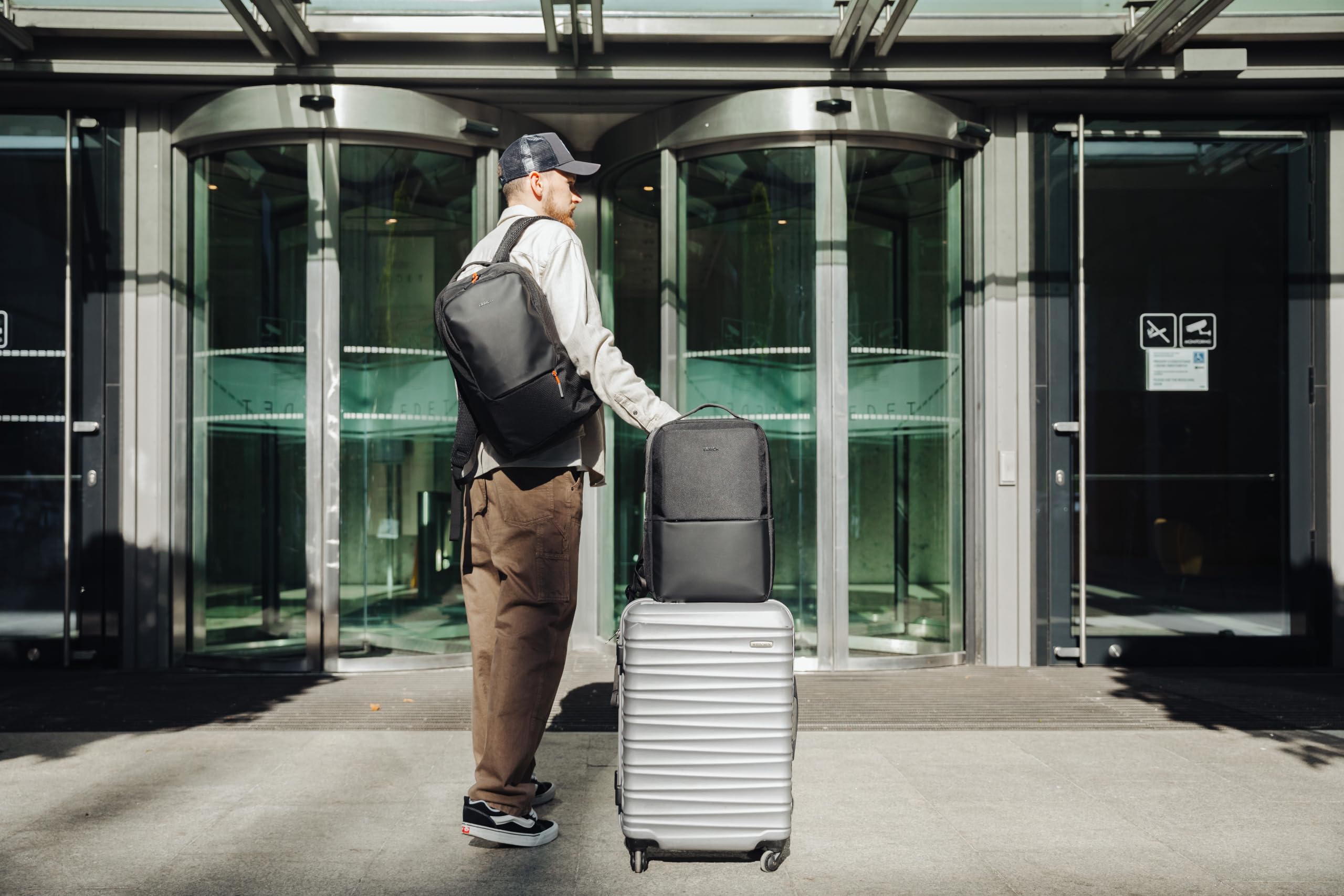 Laptop City Rucksack 16" - Wasserfester Business-Rucksack für Arbeit, Reisen und Alltag, Uni, Schwarz, 20 Liter, Für Männer und Frauen