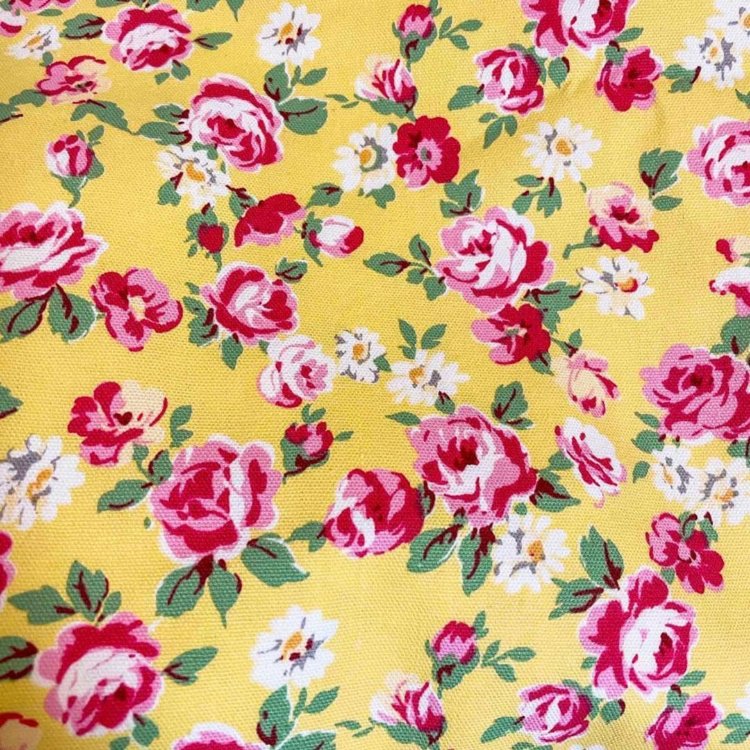 Amazon | 綿オックスイエロー黄色ベース薔薇ばらバラ花柄の生地布 