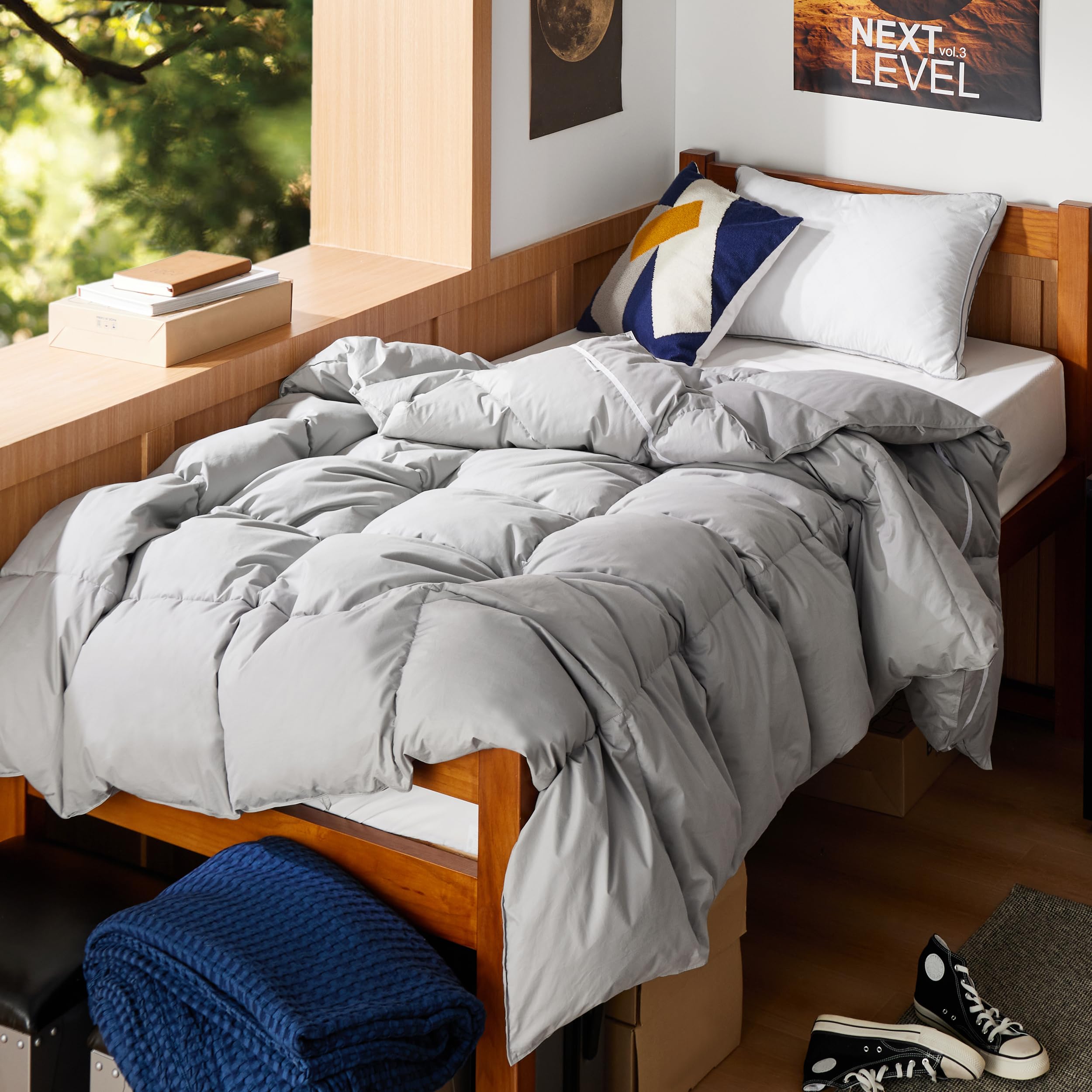 Bedsure Twin Goose Feather Down Comforter Dorm Bedding - Medium Weight Down Duvet Insert with 8 Corner Tabs for All Seasons, (68"x90", Grey, Machine Washable)