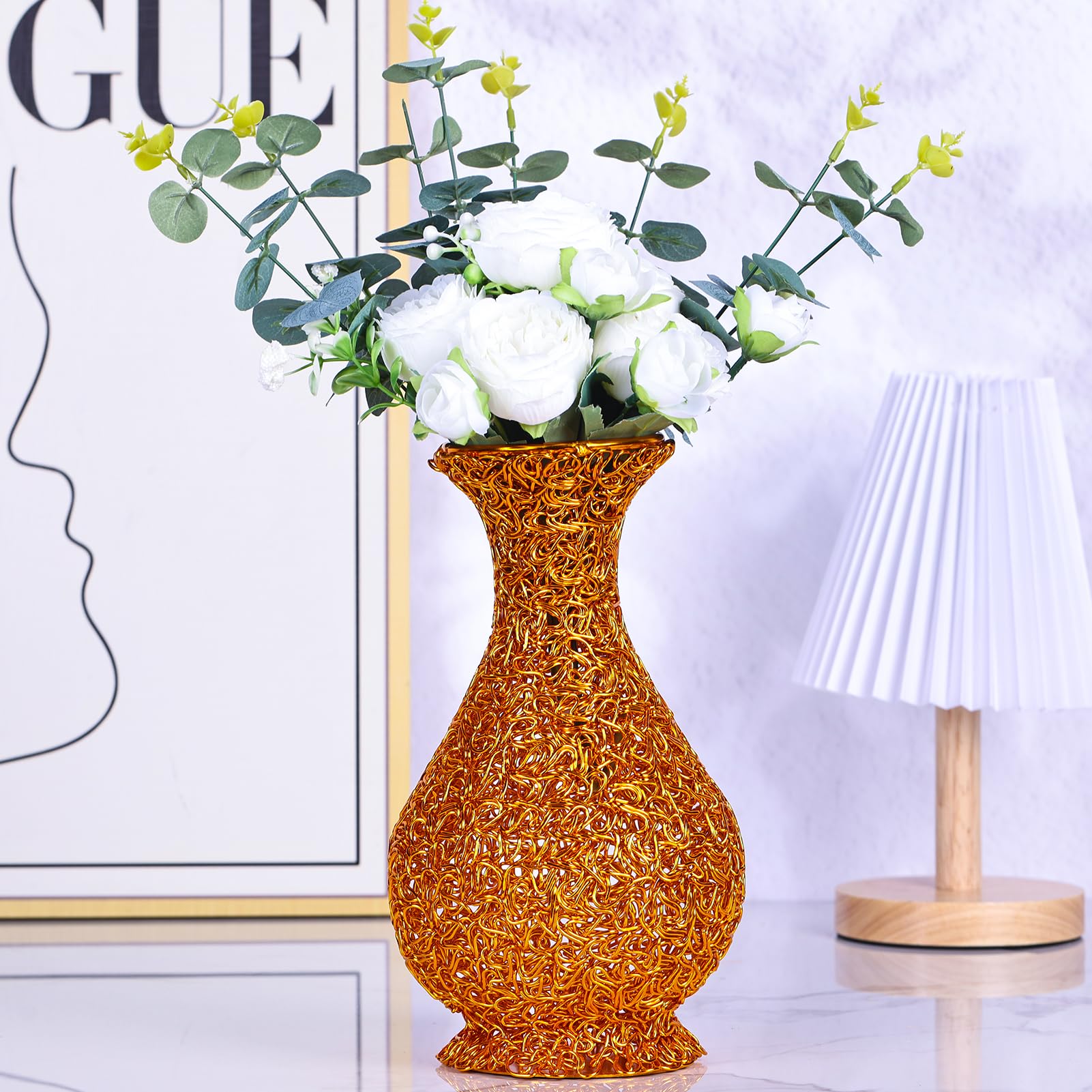 金属製.金色.希少のデザインの花瓶.高さ27センチ位 Amazon.co.jp: ゴールドメタル花瓶、手作りの金属製装飾フラワー花瓶