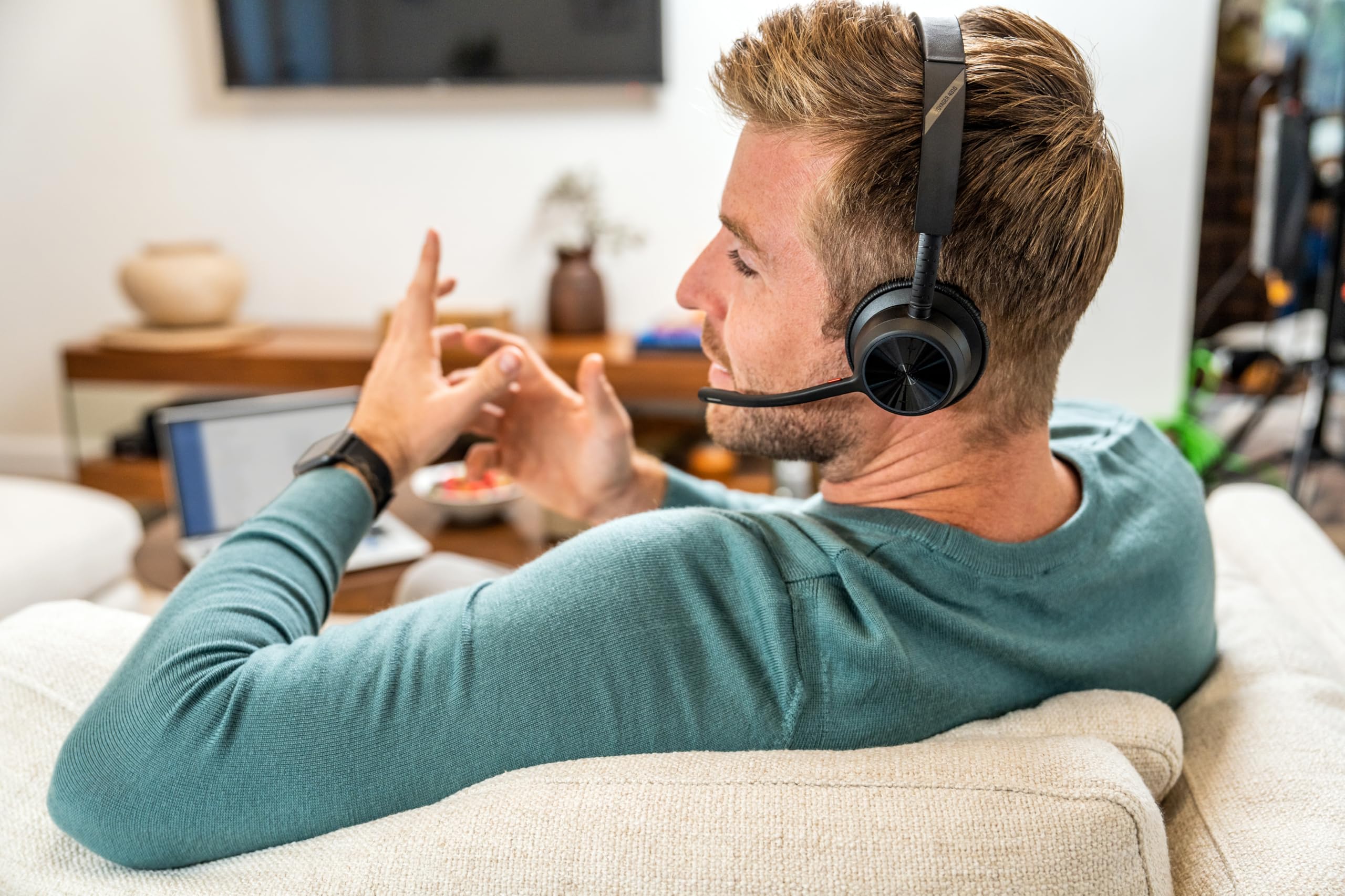 Poly Voyager 4310, schnurloses UC-Headset und Ladestation – Ein-Ohr-Bluetooth-Headset mit Noise Cancelling-Mikrofonarm – Verbindung mit PC/Mac/Mobiltelefon – Kompatibel mit Teams, Zoom und mehr