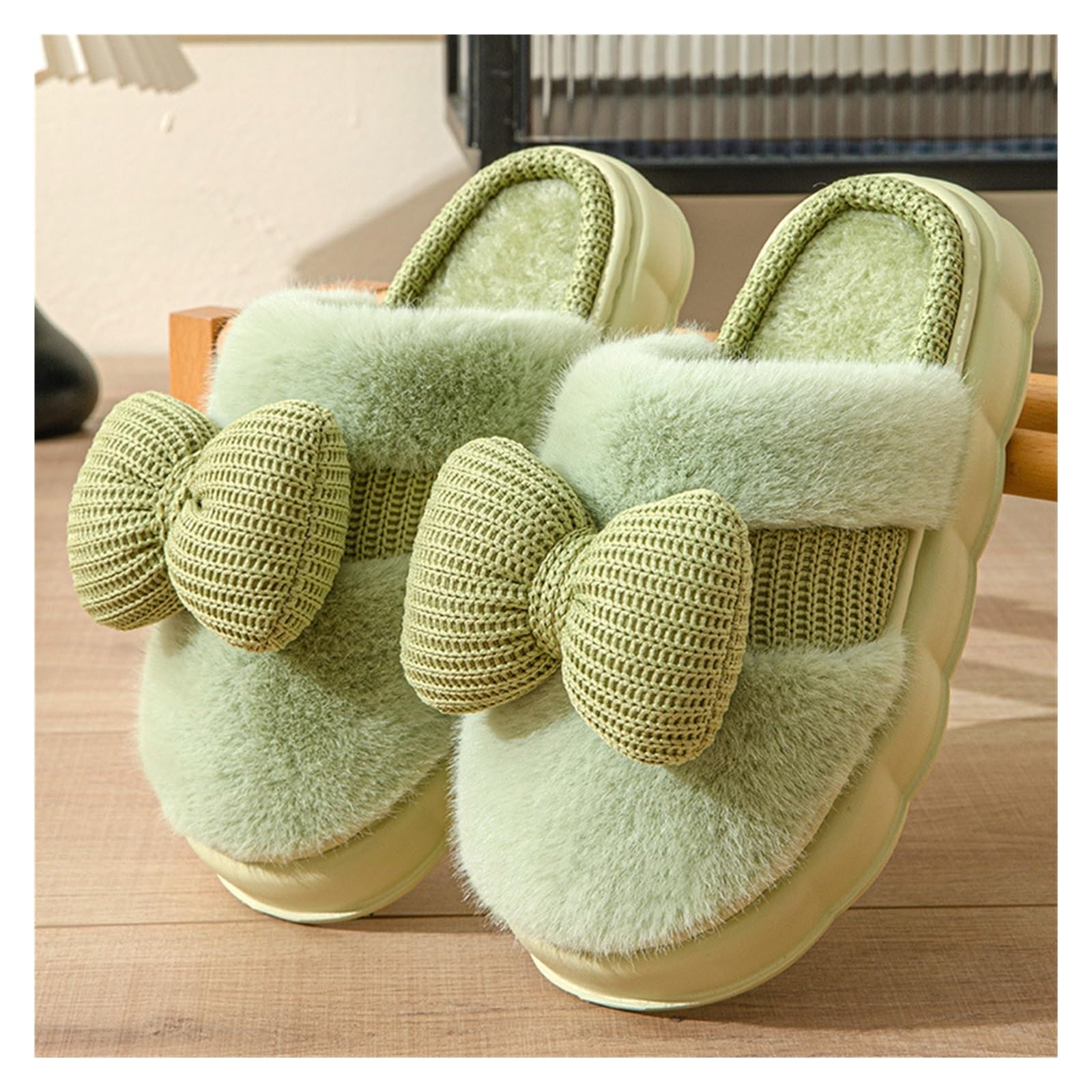 Pantoufles en laine extra épaisses pour femme : finis les pieds froids à la maison