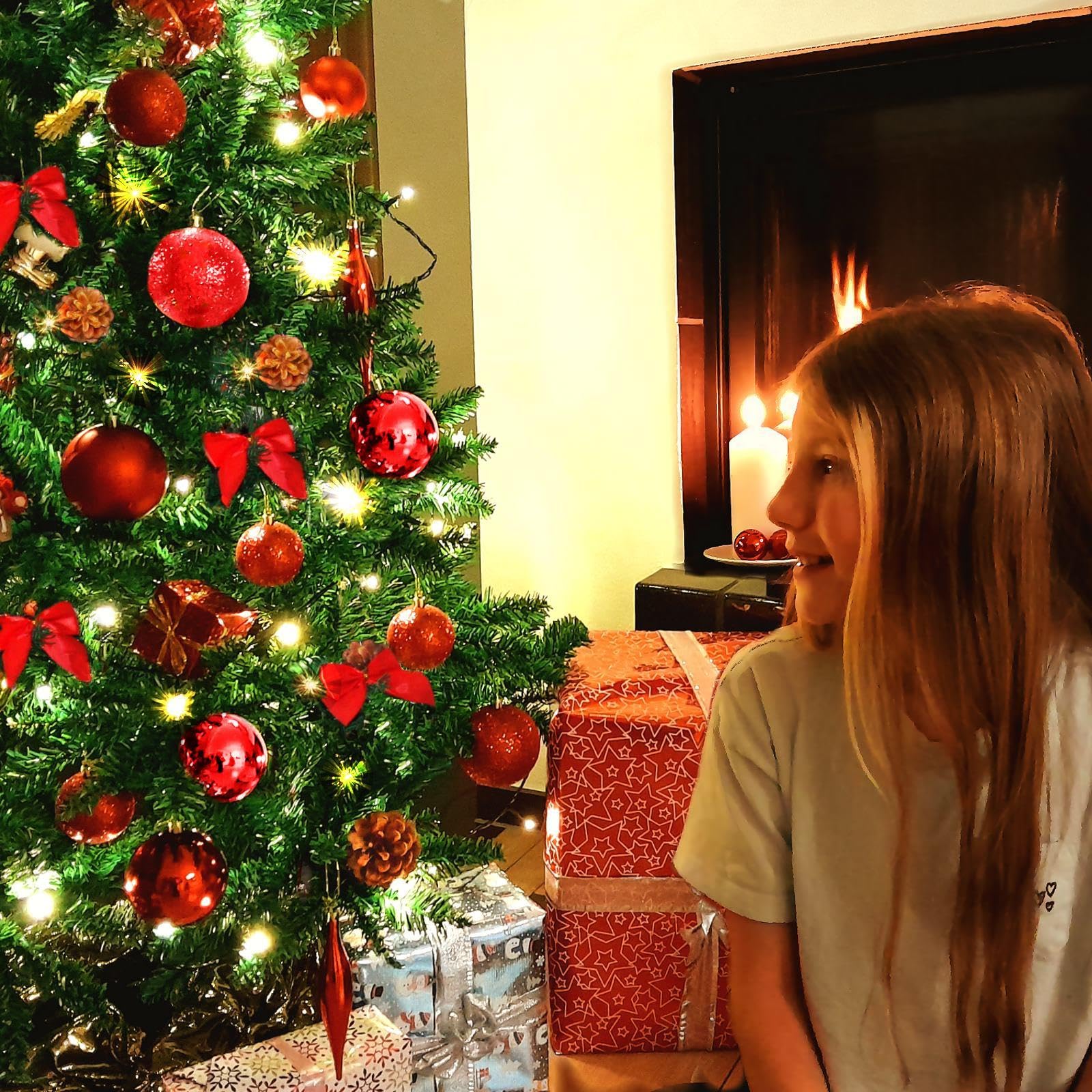 Weihnachtsbaum künstlich (WBD) 150 cm grün mit Weihnachtsdeko rot und Led Lichterkette mit Batteriebox und Fernbedienung künstlicher Christbaum klein Tannenbaum