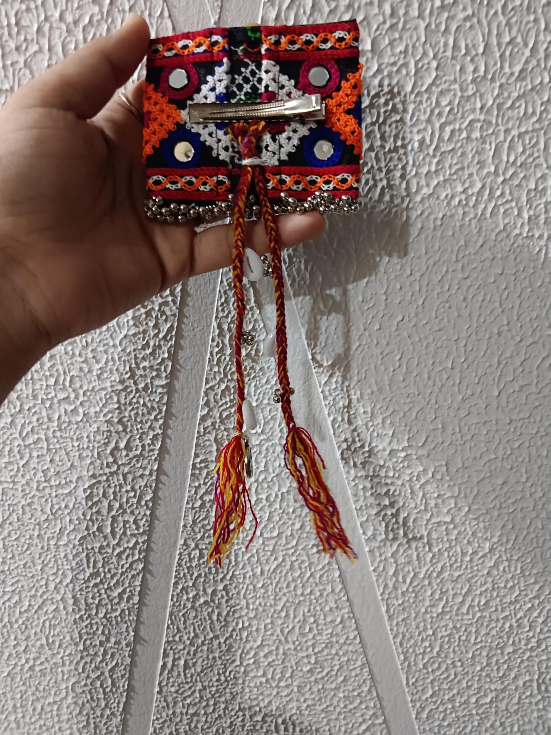 Traditional ATRACTIVE Bow with COLOURFULL Hanging 3