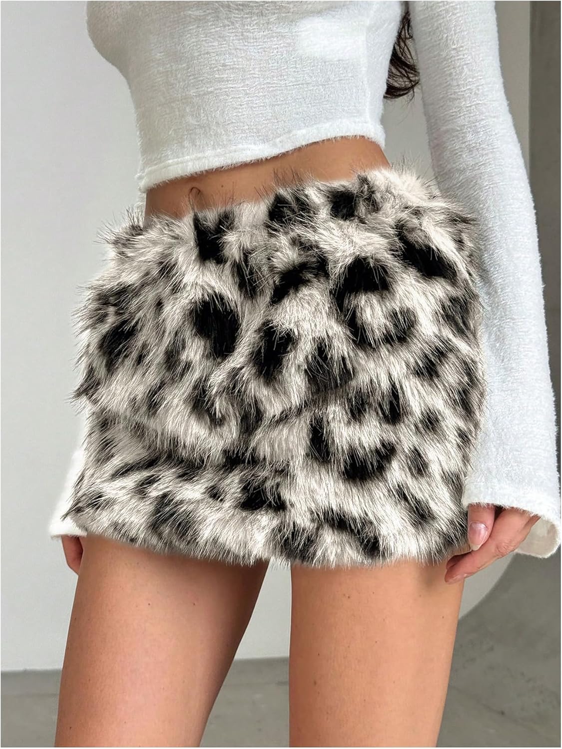 SHENHE Women's Mini Skirt Fuzzy Fur Cheetah Print Low Rise Summer Skirts Clubwear Rave - Image 4