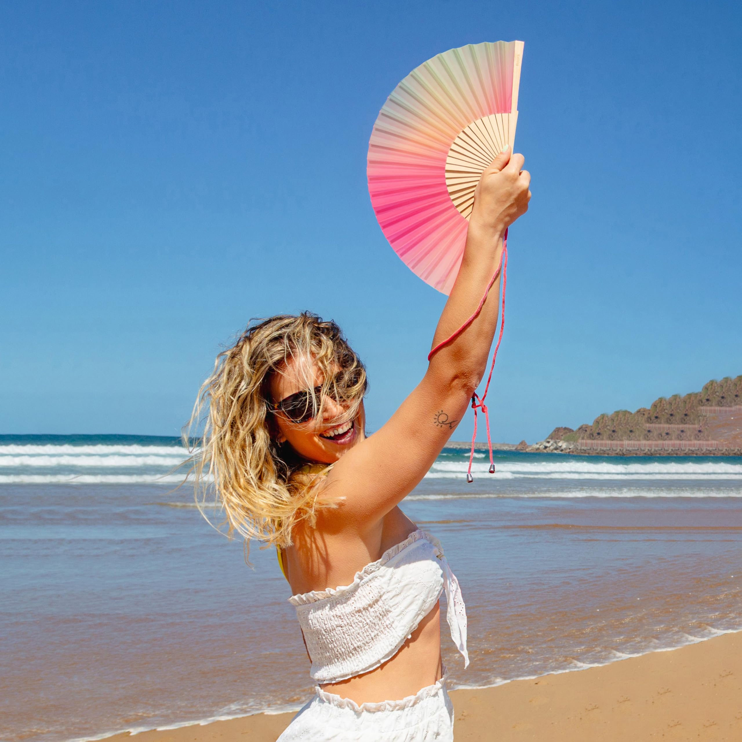 Fisura, Original Folding Fan, Modern and Colourful Wooden Fan, Gradient Pink and Green Handheld Fan - Image 4