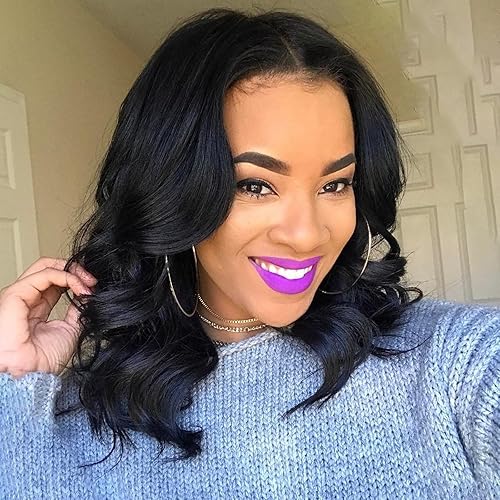 HANNE Pelucas cortas y rizadas para mujeres negras, peluca sintética ondulada con parte de encaje, parte en medio, 14 pulgadas, resistente al calor,