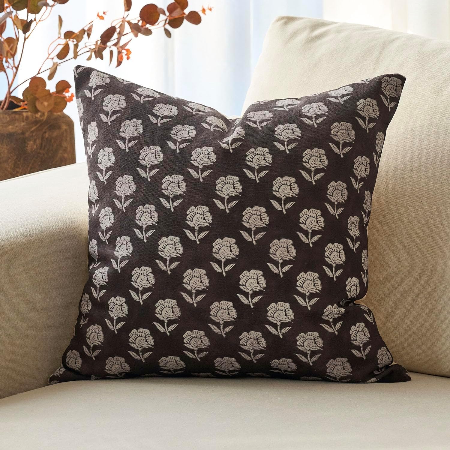 DOMVITUS Floral Pillow Covers 20x20 Throw Pillow Covers Decorative Block Floral Print Vintage Pillow Cover for Living Room Couch Bed, Black, 1PC